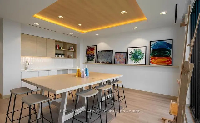 Additional property image - 36 Zorra St Unit 502