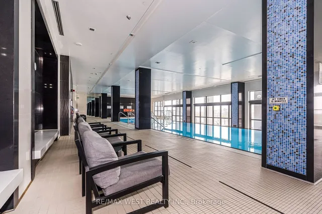 Additional property image - 15 Zorra St Unit 605