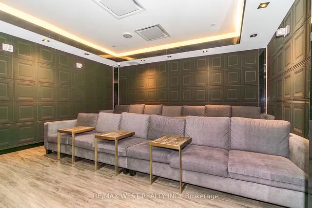 Additional property image - 15 Zorra St Unit 605