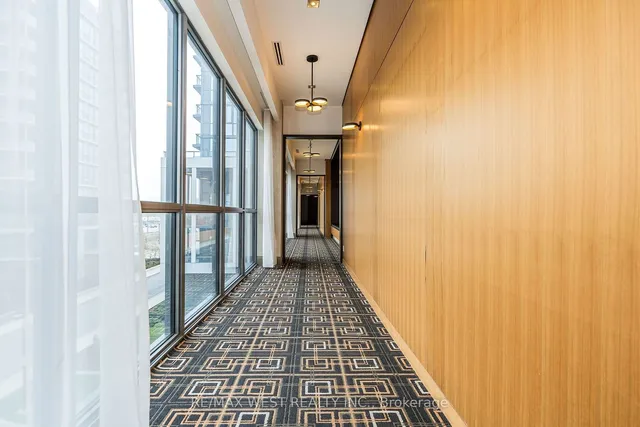Additional property image - 15 Zorra St Unit 605