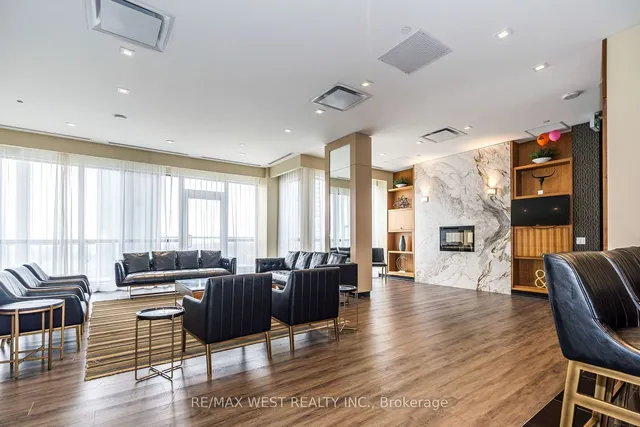 Additional property image - 15 Zorra St Unit 605