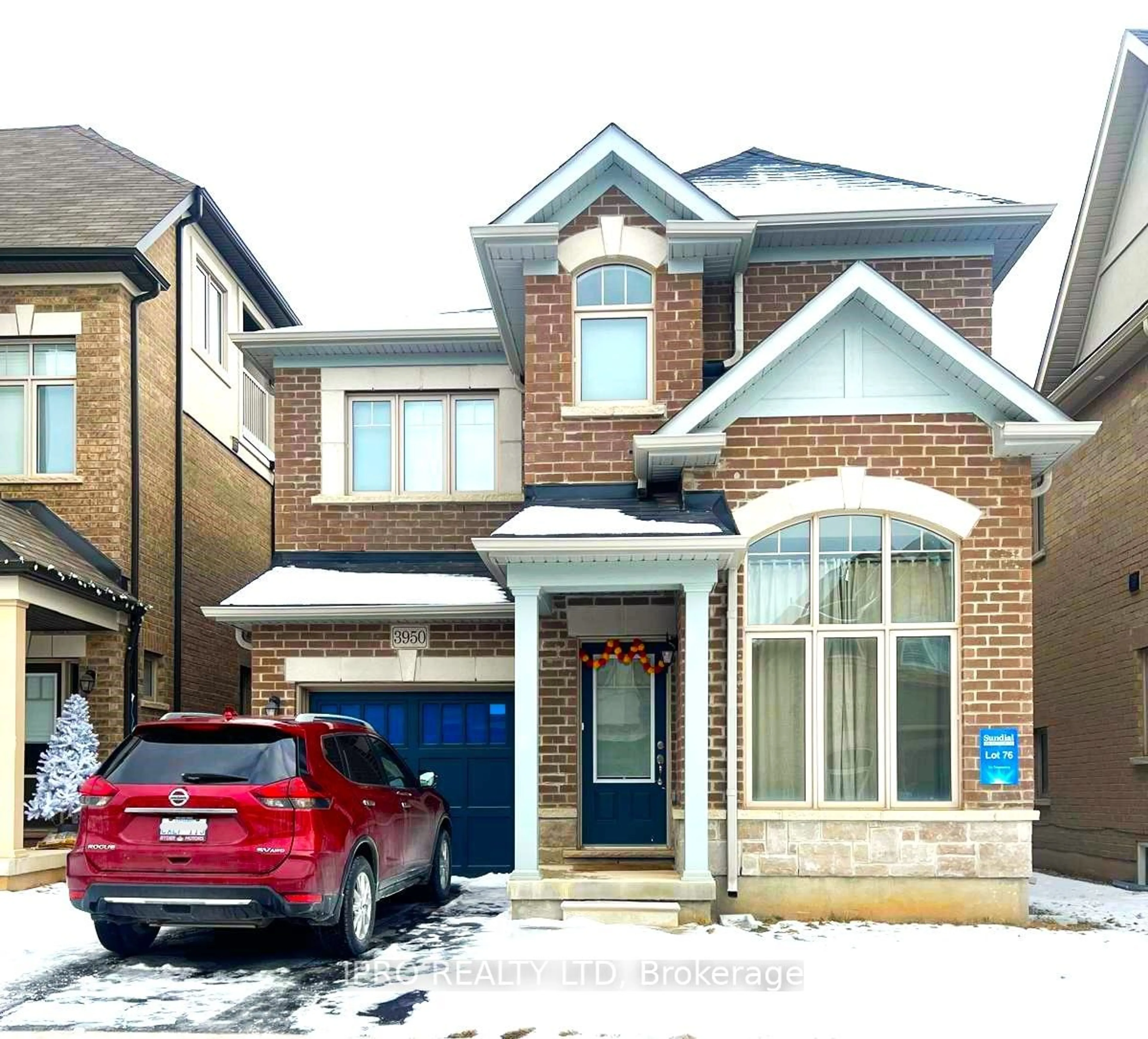 Home with brick exterior material, street for 3950 Koenig Rd, Burlington Ontario L7M 0Z8