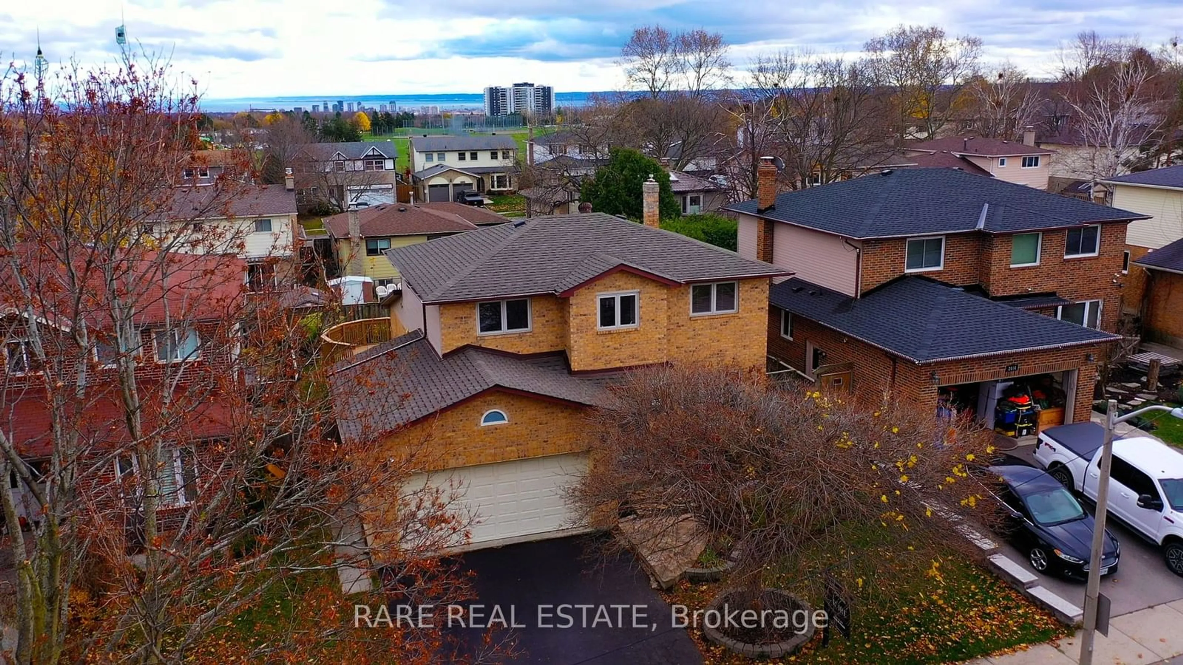 A pic from outside/outdoor area/front of a property/back of a property/a pic from drone, water/lake/river/ocean view for 2446 Overton Dr, Burlington Ontario L7P 4B5