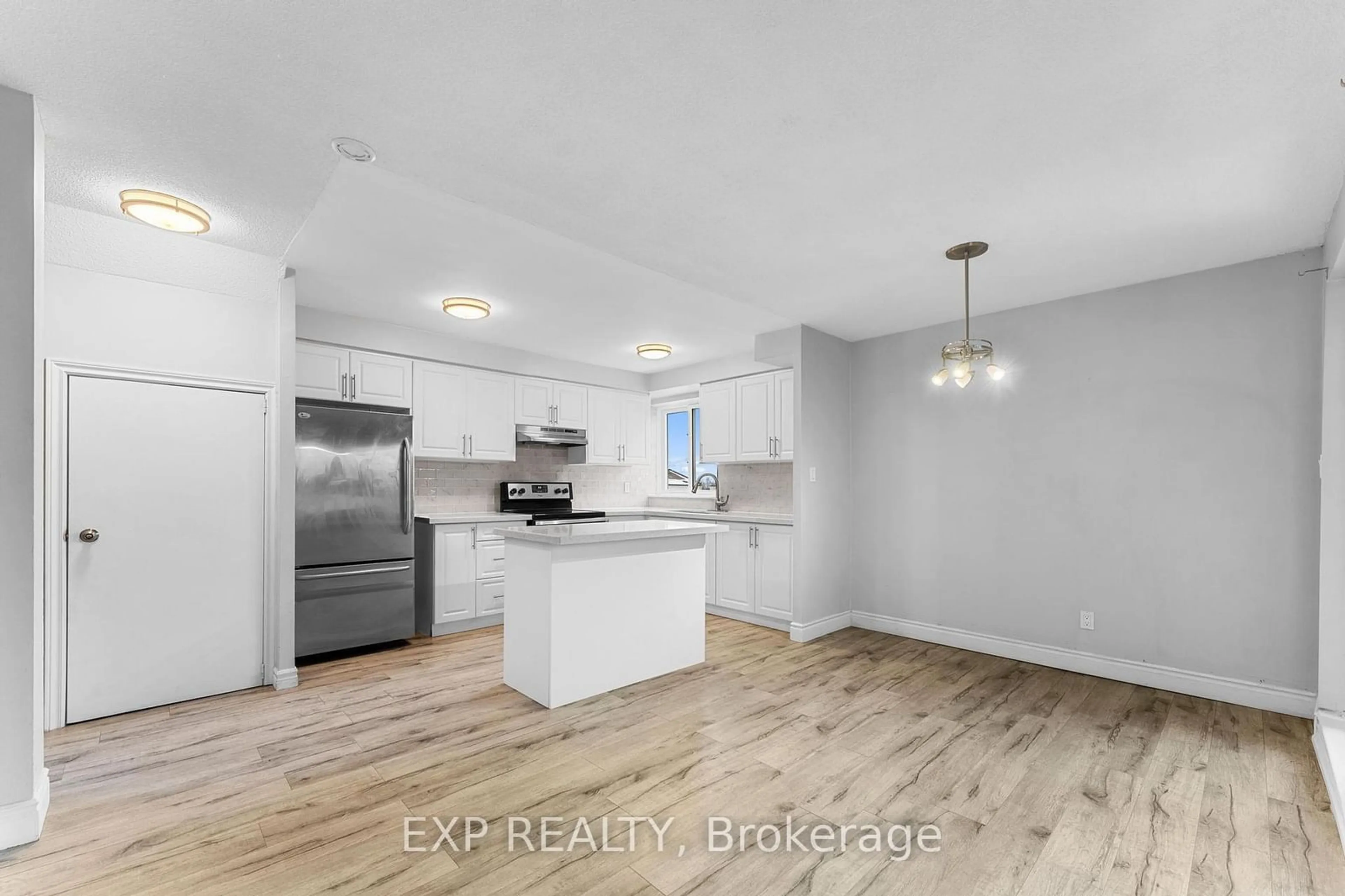 Open concept kitchen, unknown for 3050 Constitution Blvd #50, Mississauga Ontario L4Y 3X1