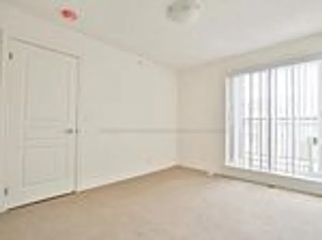 Additional property image - 70 Eastwood Park Gdns Unit TH 4