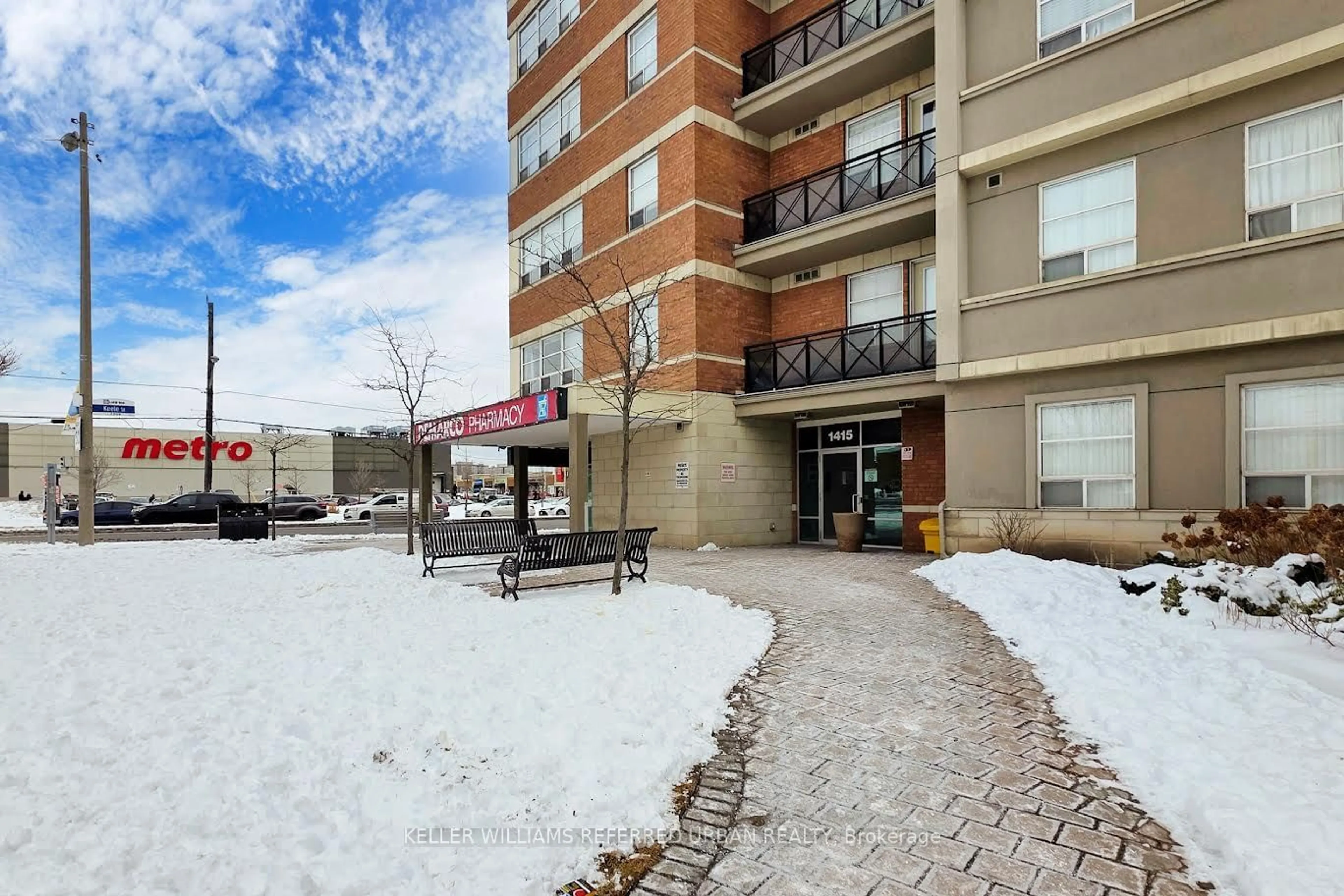 Patio, unknown for 1415 Lawrence Ave #214, Toronto Ontario M6L 1A9