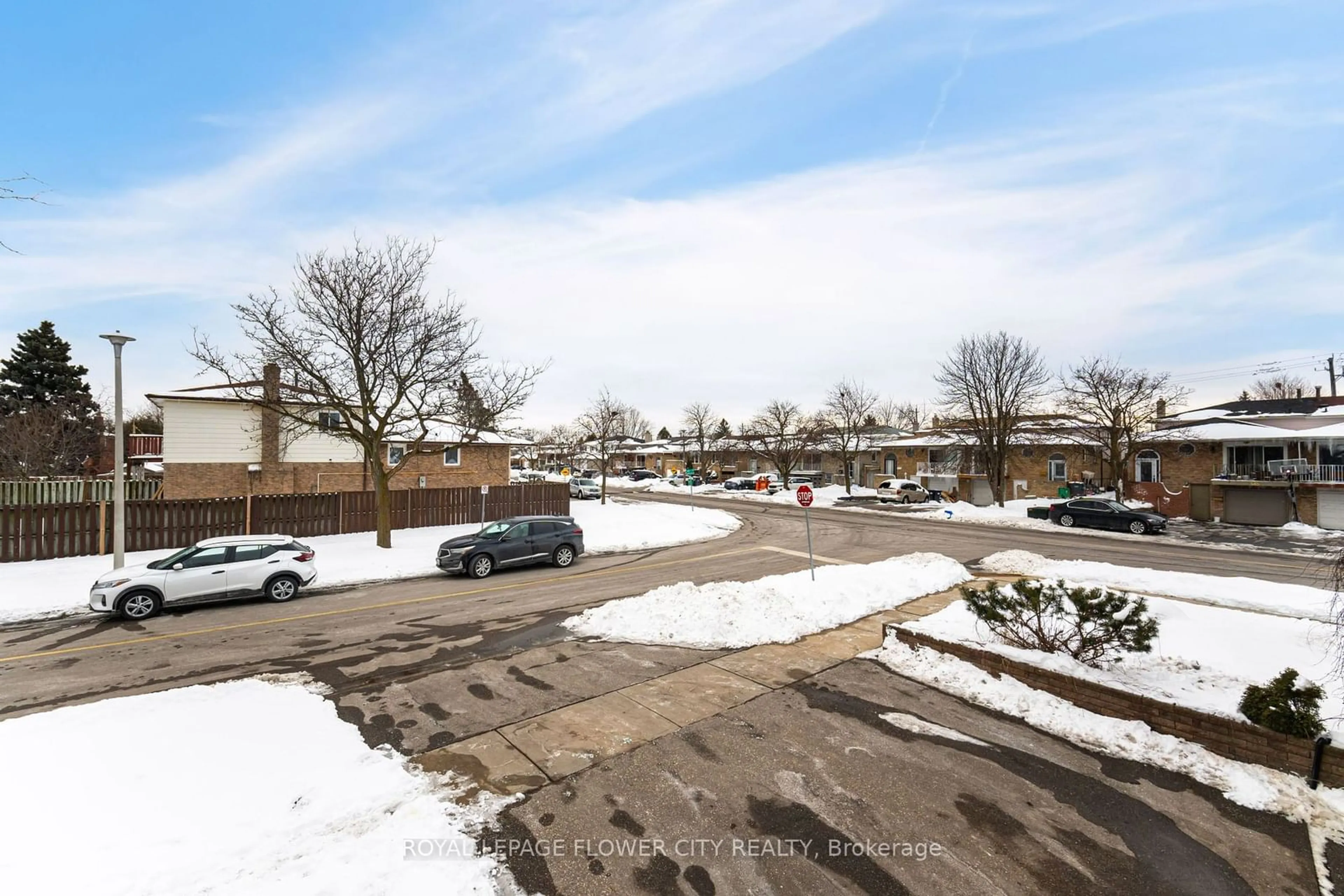 A pic from outside/outdoor area/front of a property/back of a property/a pic from drone, street for 144 ABELL Dr, Brampton Ontario L6V 2Z8