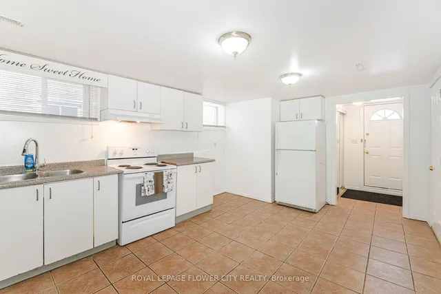 Additional image 6 of 144 ABELL Dr