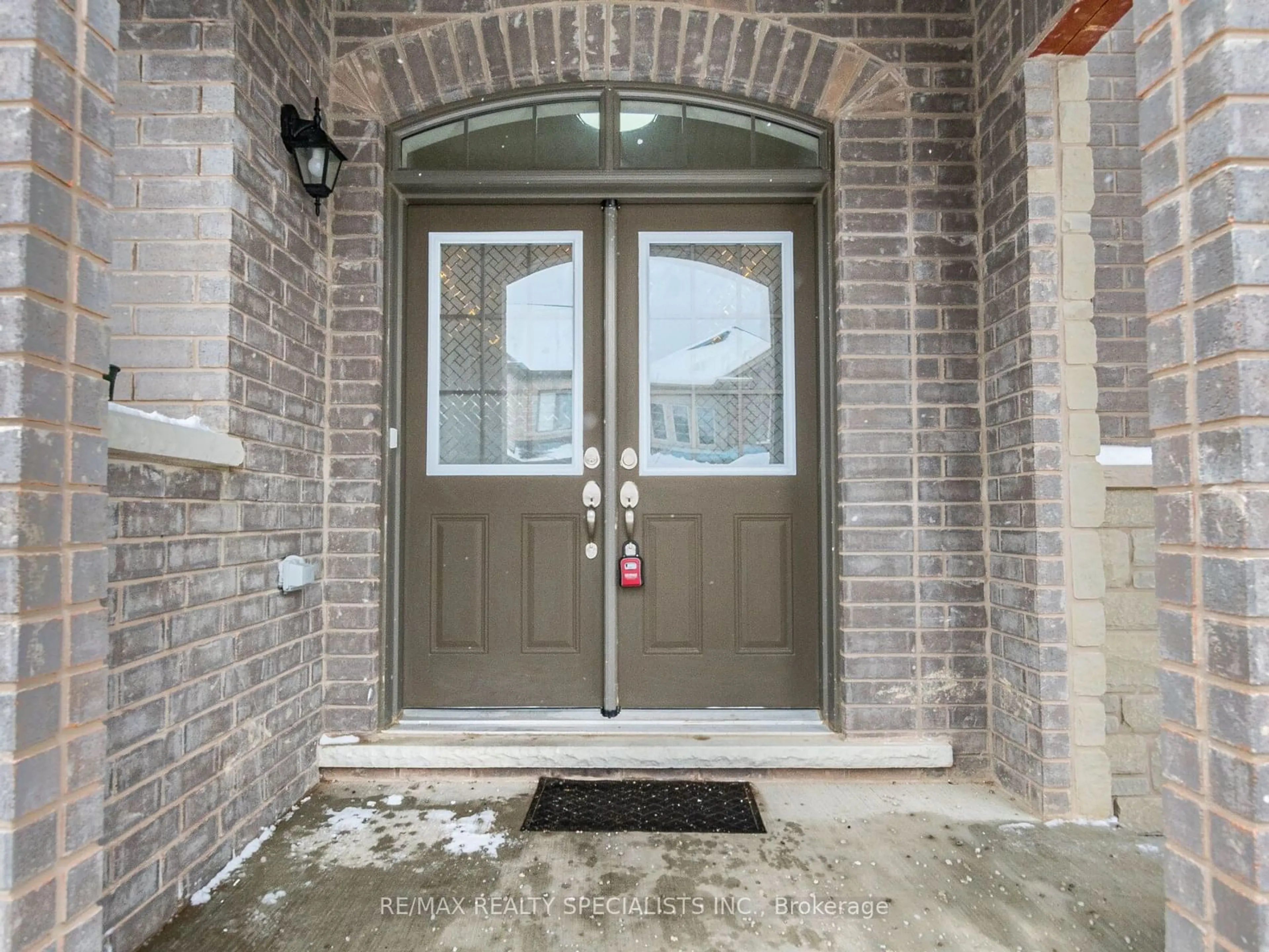 Indoor entryway for 60 Block Rd, Brampton Ontario L7A 5B3