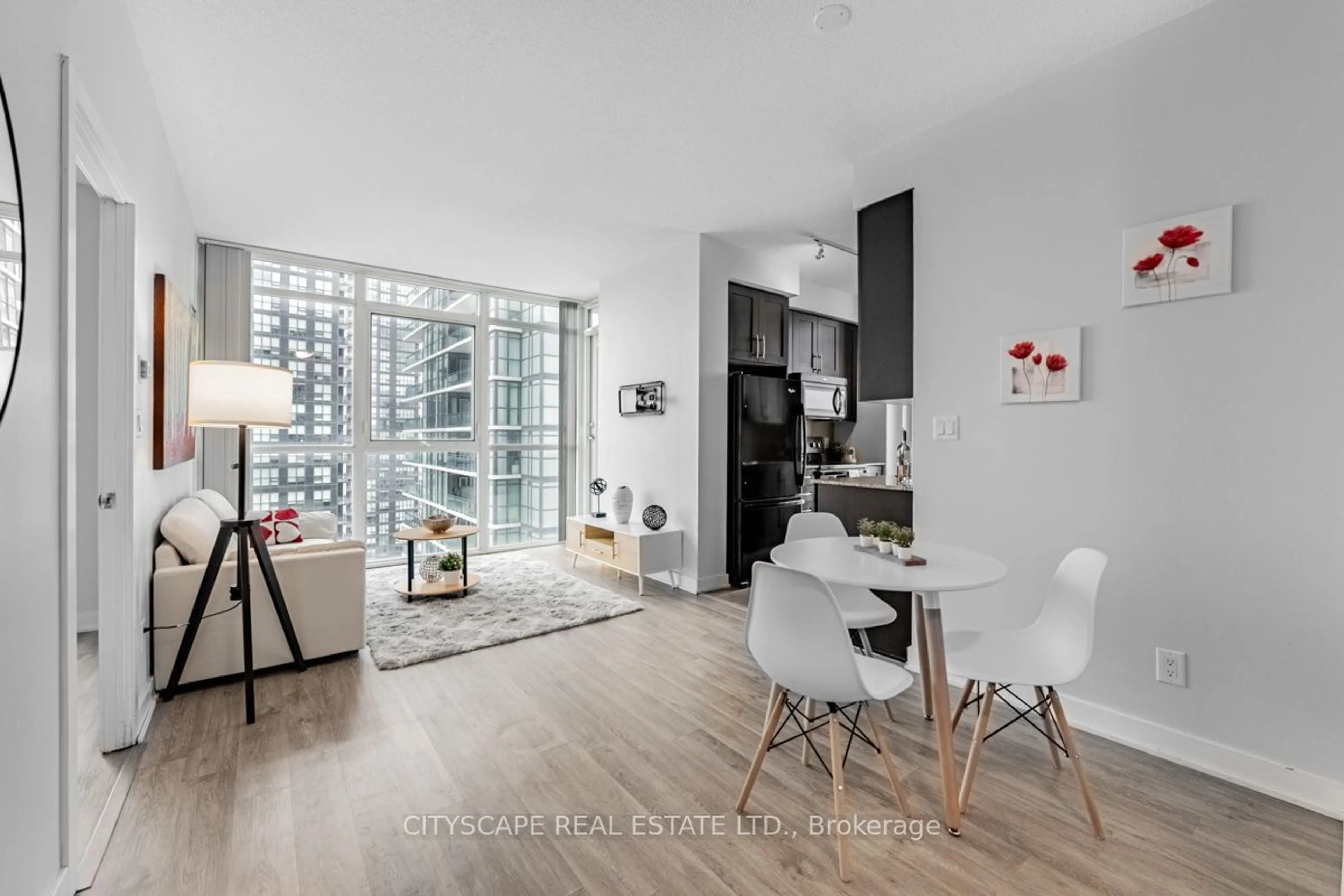 Open concept kitchen, unknown for 4070 Confederation Pkwy #3104, Mississauga Ontario L5B 0E9