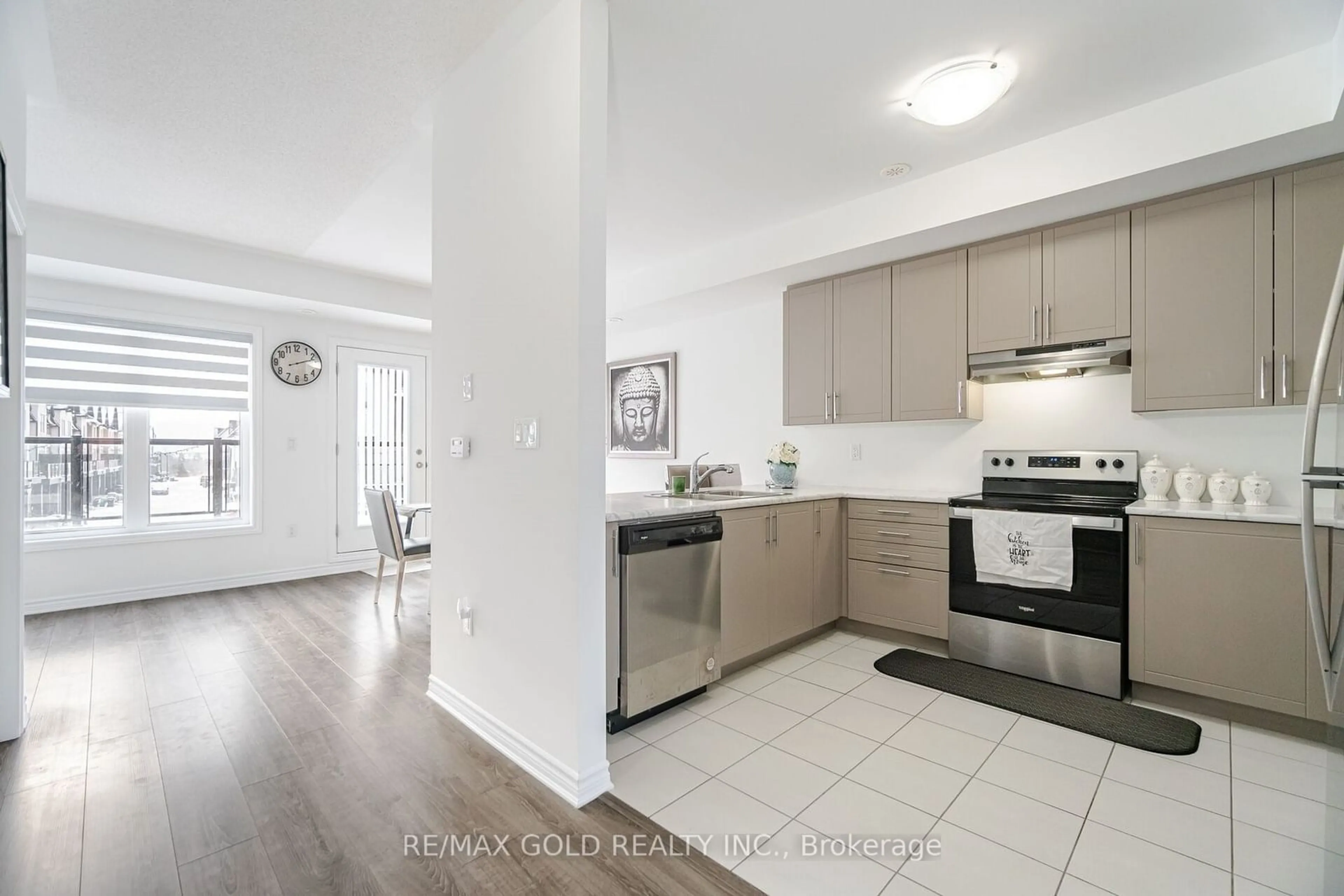 Open concept kitchen, unknown for 12516 Kennedy Rd, Caledon Ontario L7C 4L6