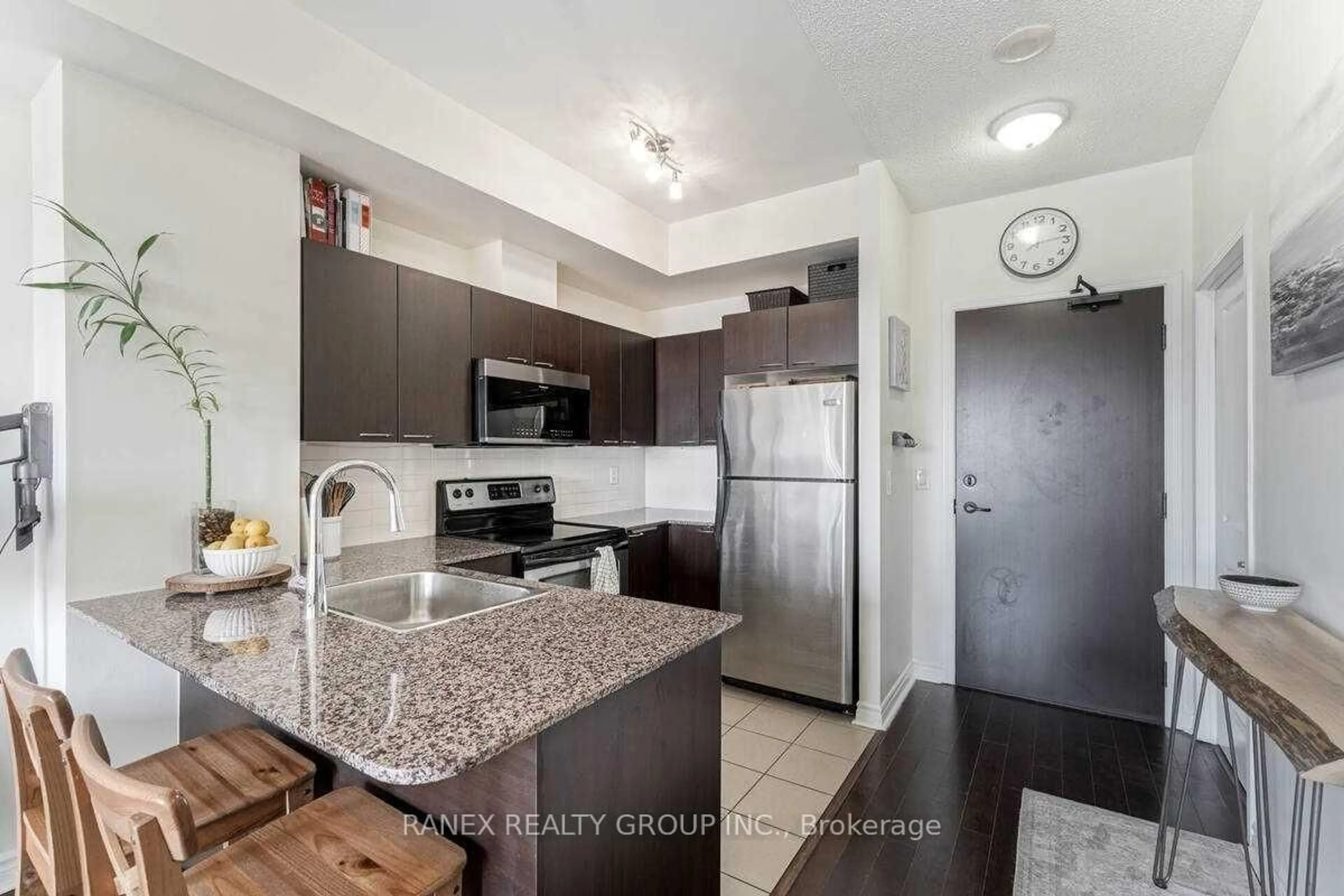 Open concept kitchen, unknown for 385 Prince Of Wales Dr #416, Mississauga Ontario L5B 0C6