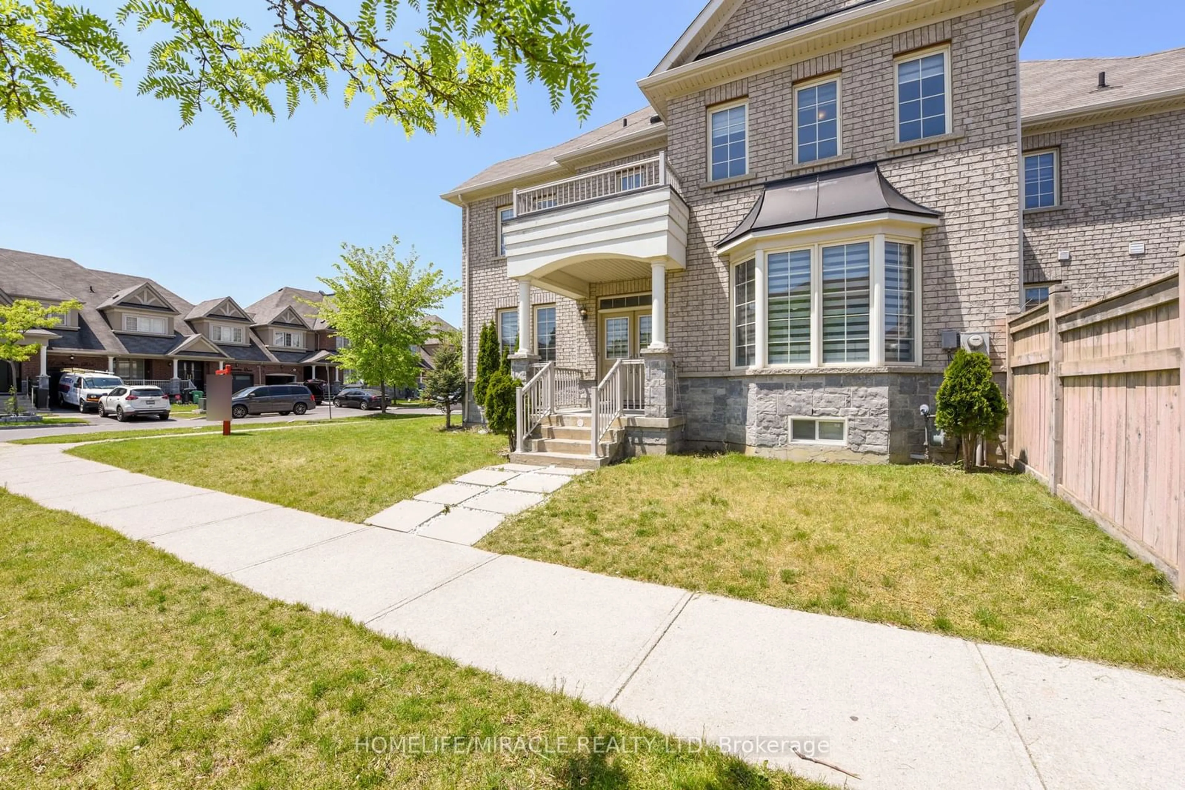 Home with brick exterior material, street for 2 Lorenzo Circ, Brampton Ontario L6R 0Z9