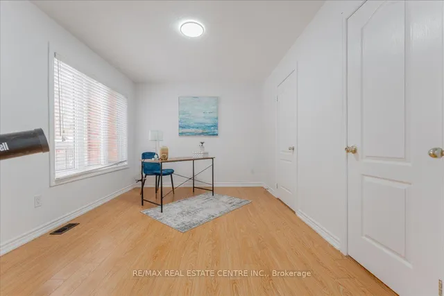 Additional image 33 of 7 Shiff Cres