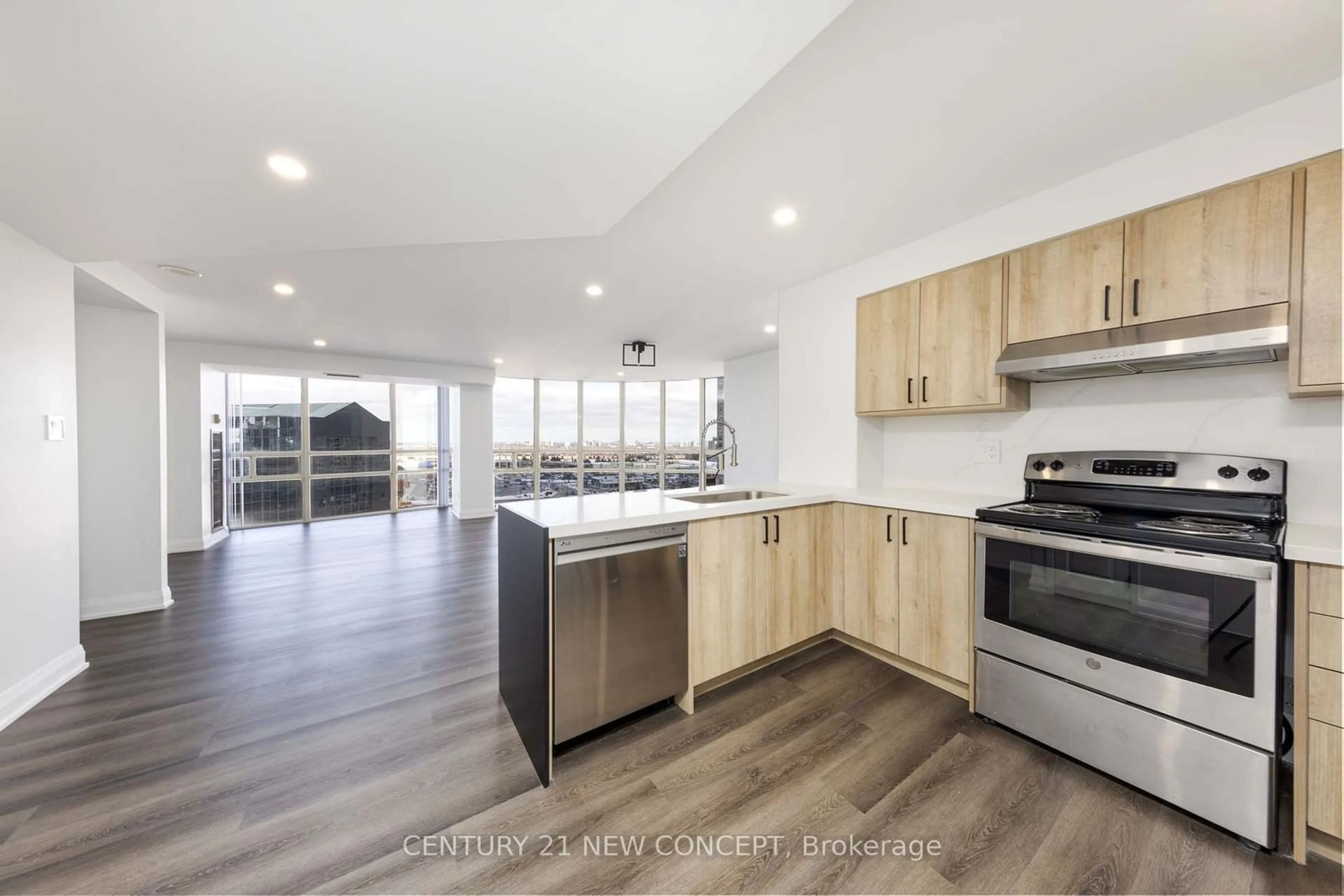 Open concept kitchen, unknown for 50 Eglinton Ave #1105, Mississauga Ontario L5R 3P5