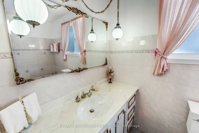 Additional property image - 251 Tottenham Rd