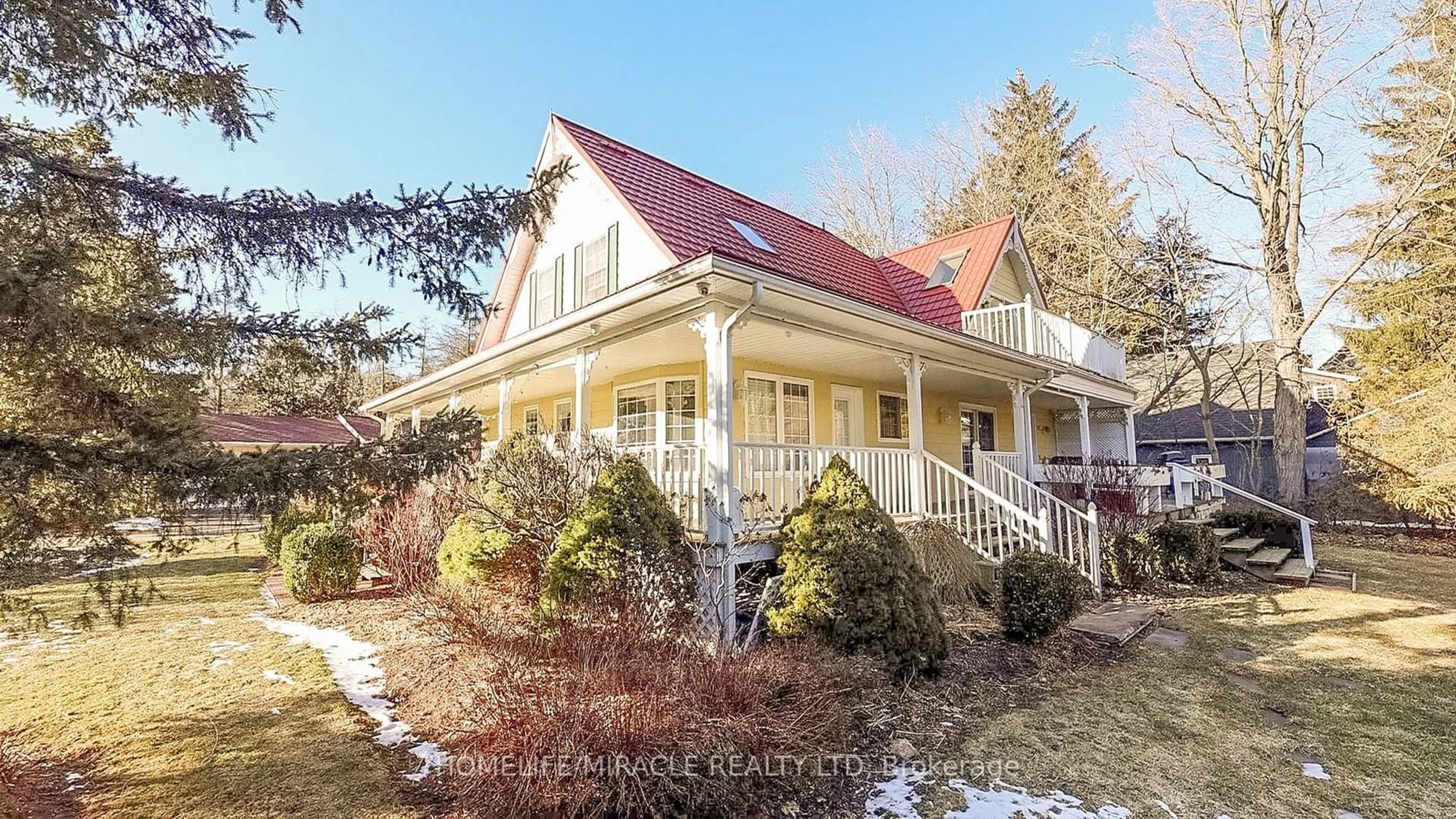 A pic from outside/outdoor area/front of a property/back of a property/a pic from drone, street for 115 King St, Caledon Ontario L7C 1P2