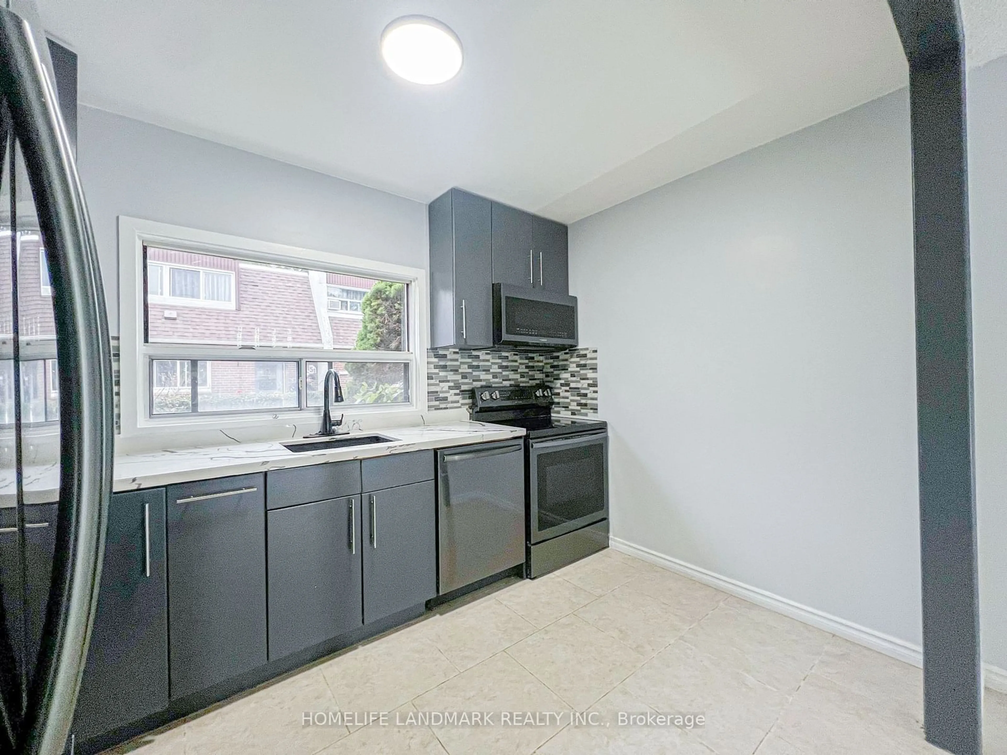 Standard kitchen, unknown for 34 Venetian Cres #137, Toronto Ontario M3N 2L8