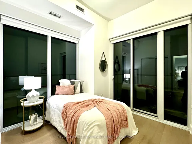 Additional property image - 30 Shore Breeze Dr Unit 5202