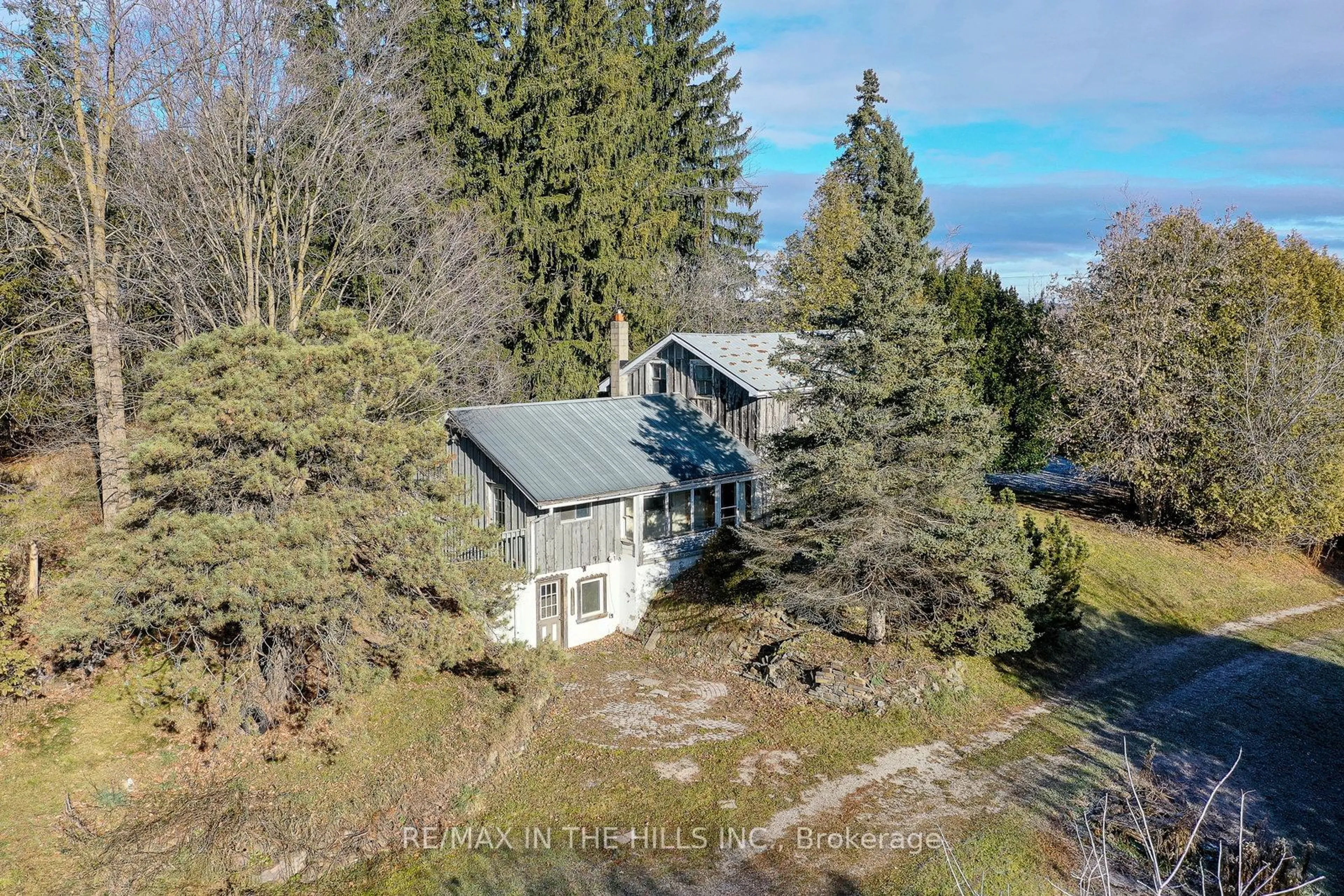 A pic from outside/outdoor area/front of a property/back of a property/a pic from drone, water/lake/river/ocean view for 17632 Hurontario St, Caledon Ontario L7K 1W5