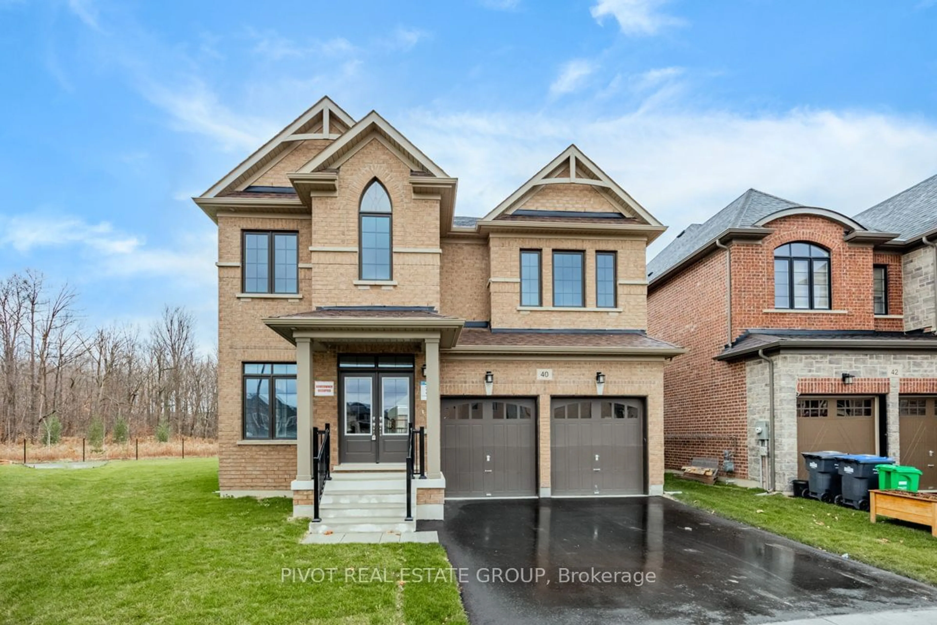 Home with brick exterior material, street for 40 Dundee St, Caledon Ontario L7C 4K2