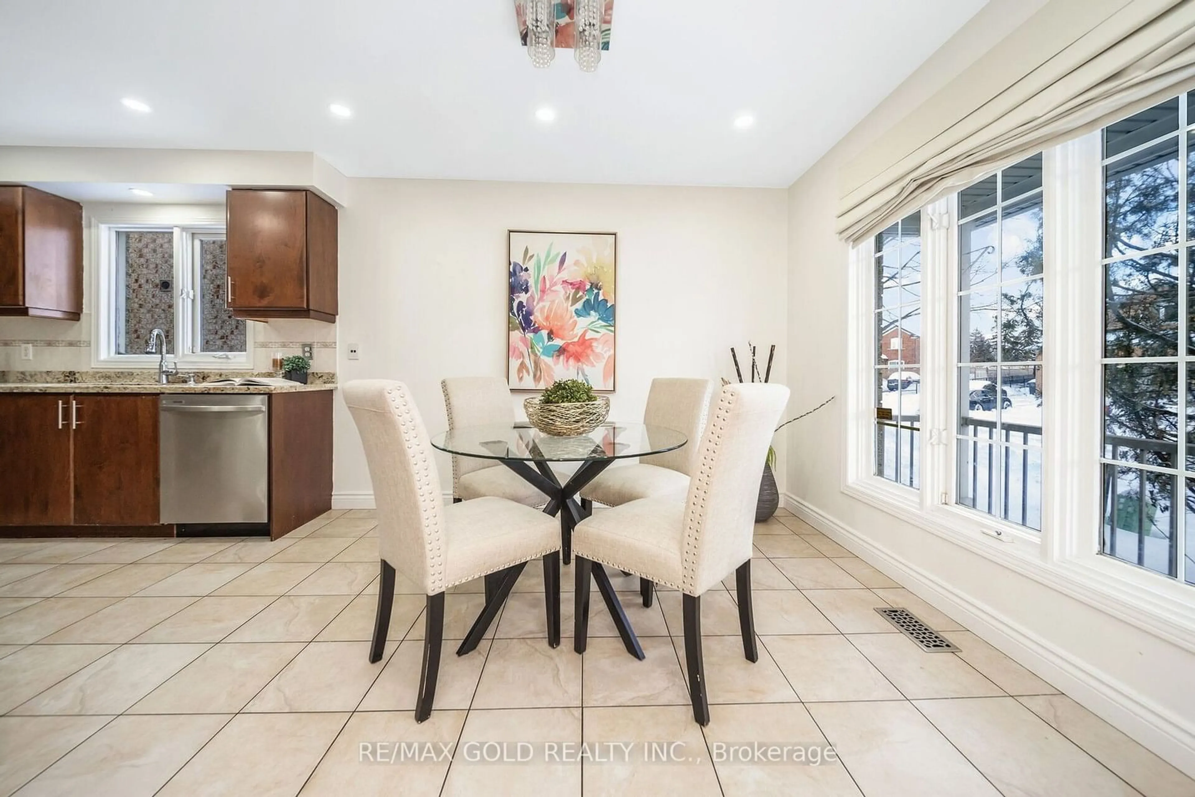 Dining room, ceramic/tile floor for 12 Morningmist St, Brampton Ontario L6R 2A5