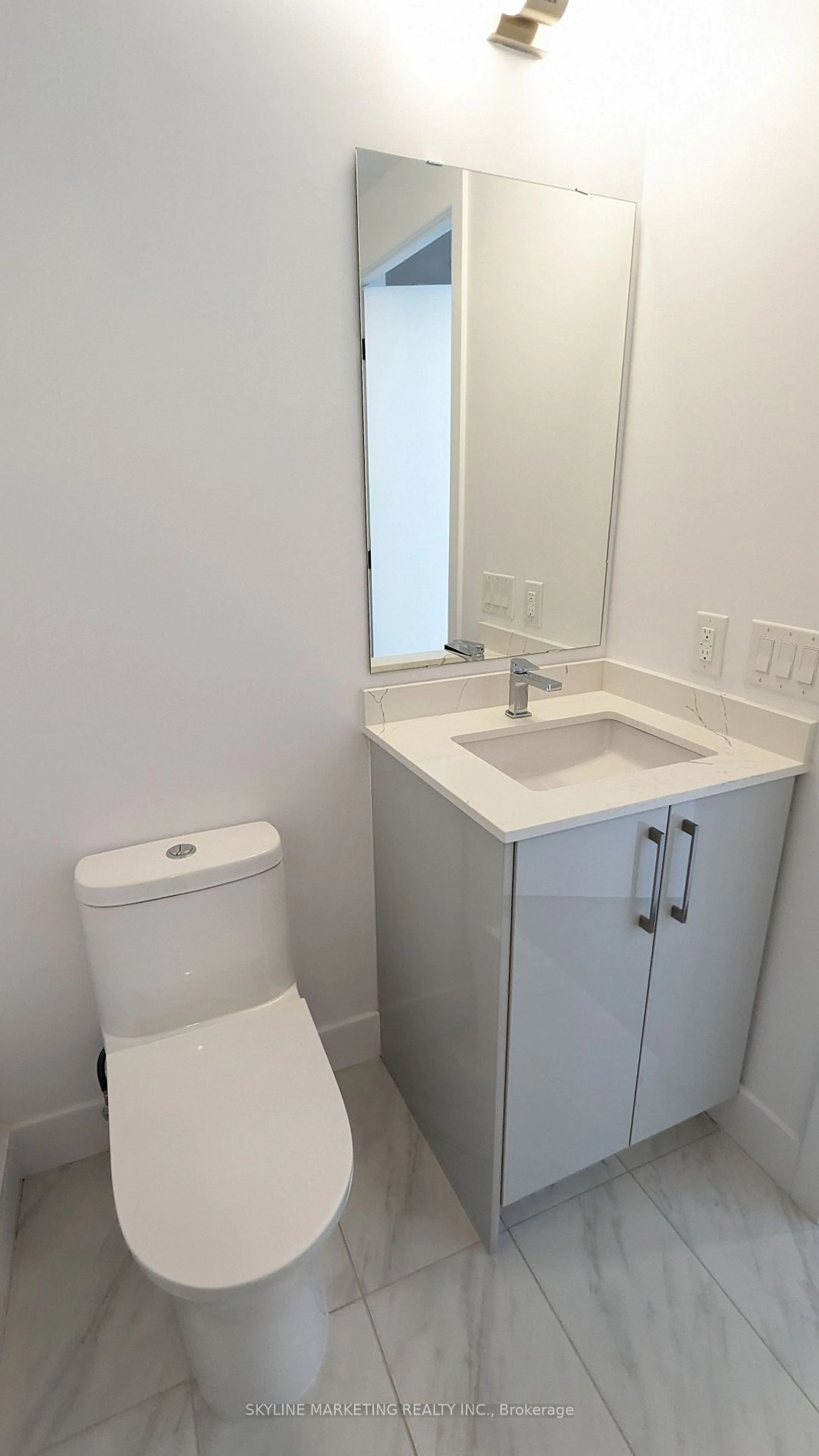 Standard bathroom, unknown for 2450 Old Bronte Rd #112, Oakville Ontario L6M 5P6