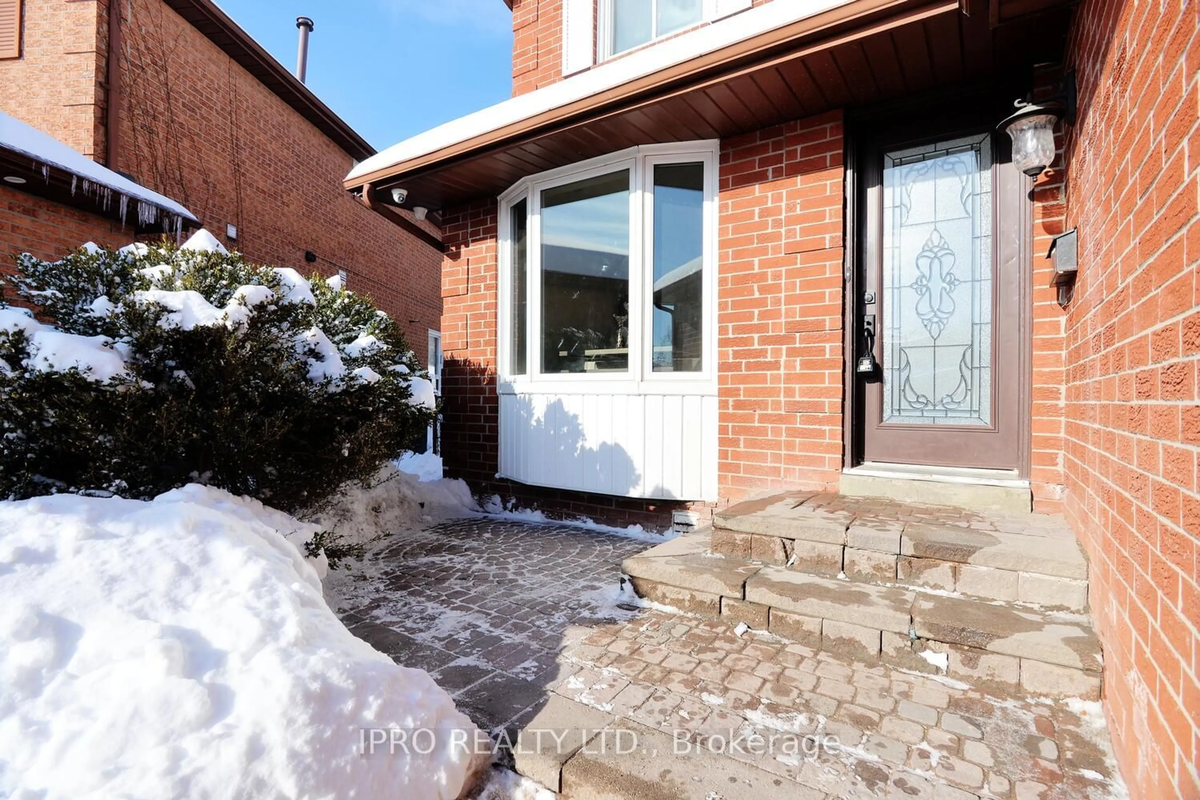 Home with brick exterior material, street for 14 Paramount Pl, Brampton Ontario L6Y 2T3