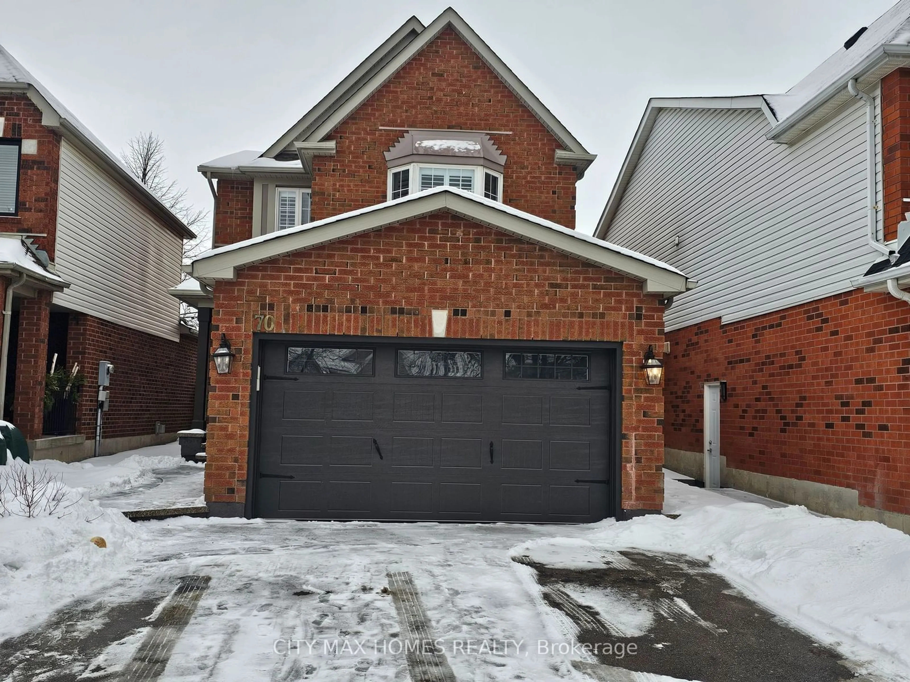 Home with brick exterior material, street for 70 Curry Cres, Halton Hills Ontario L7G 5T1