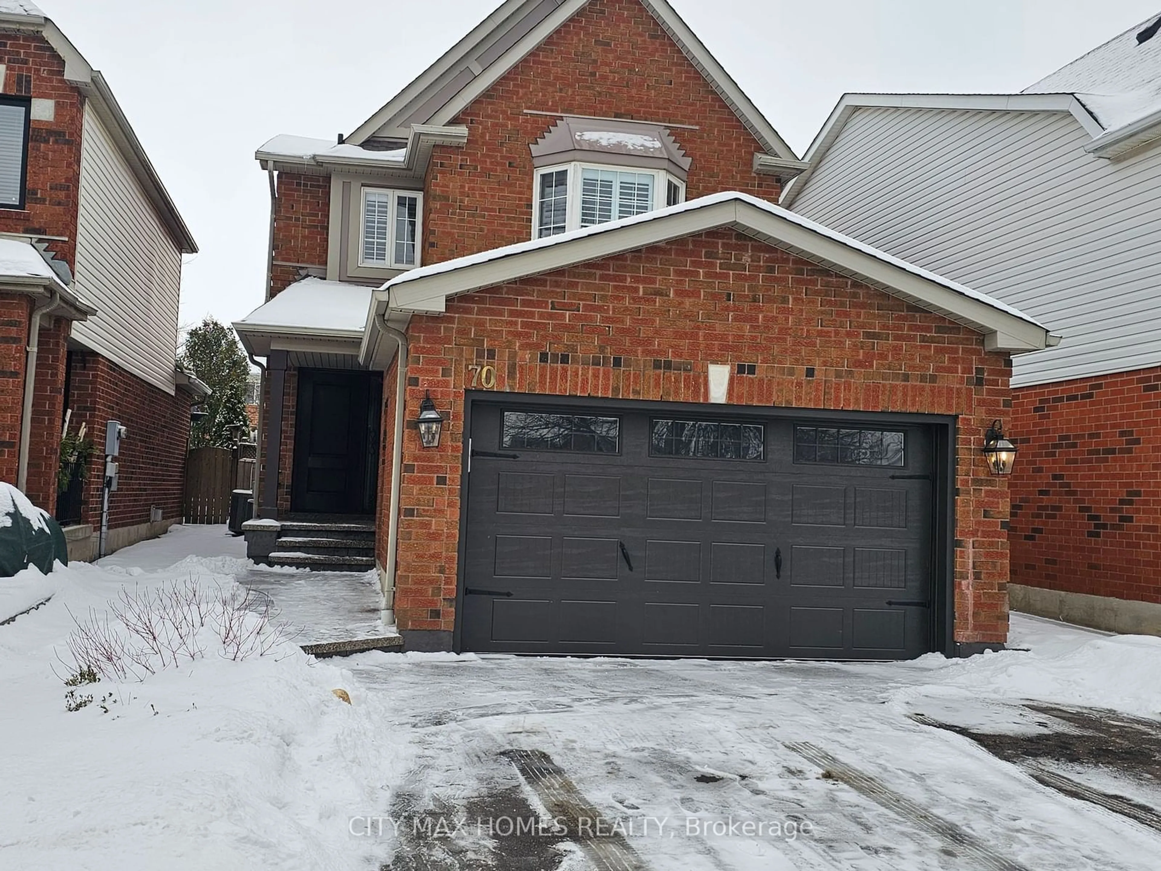 Home with brick exterior material, street for 70 Curry Cres, Halton Hills Ontario L7G 5T1