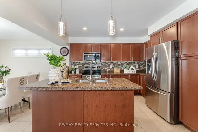 Additional property image - 19 Snapdragon Sq