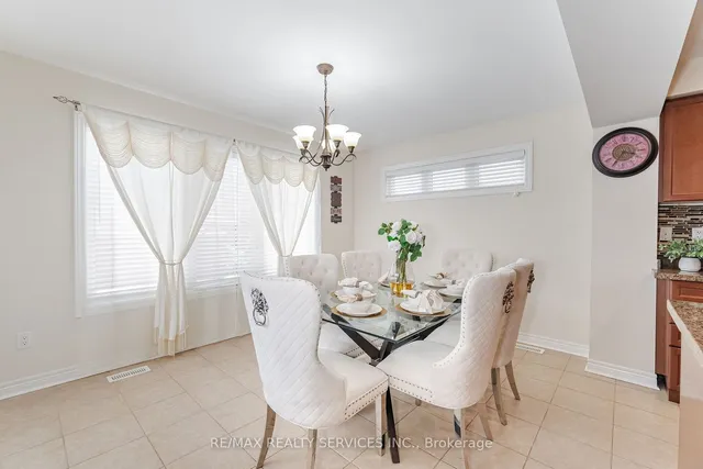 Additional property image - 19 Snapdragon Sq