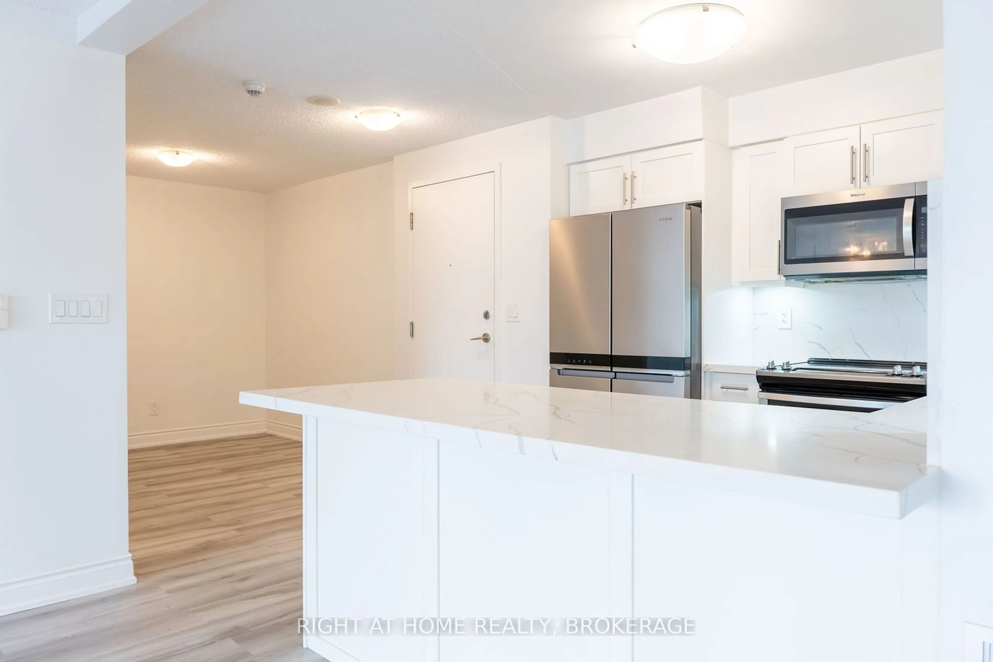 Open concept kitchen, unknown for 3888 Duke Of York Blvd #534, Mississauga Ontario L5B 4P5