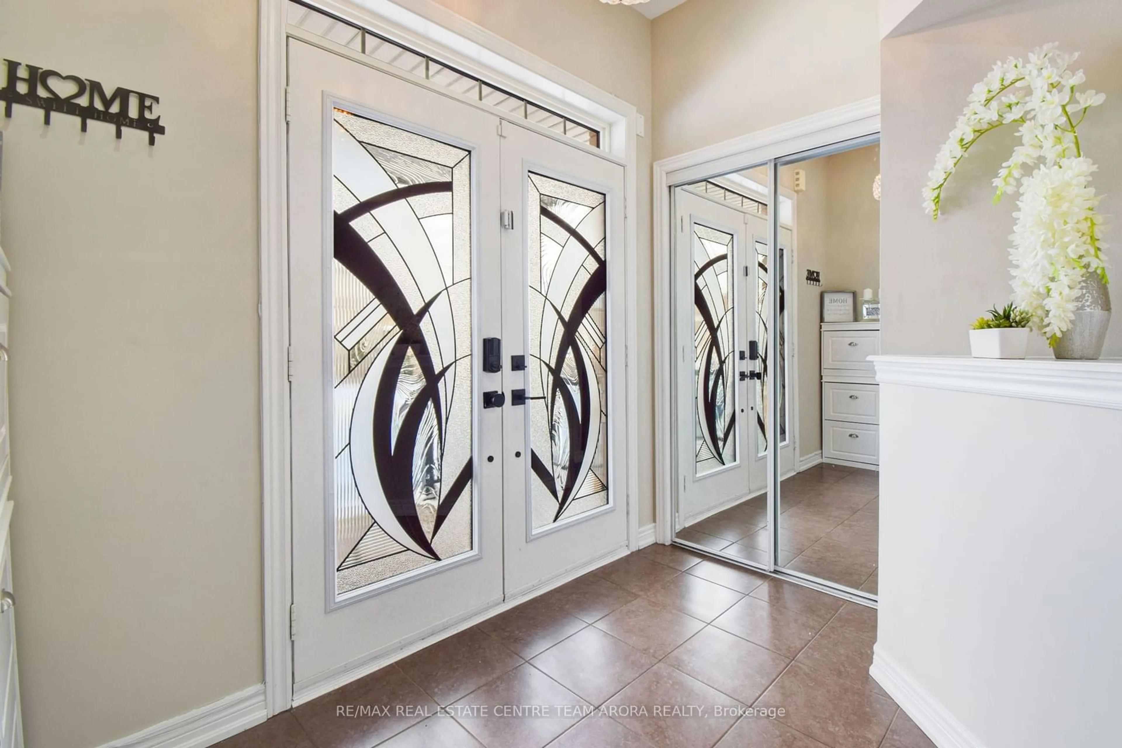 Indoor entryway for 749 Wettlaufer Terr, Milton Ontario L9T 8G1