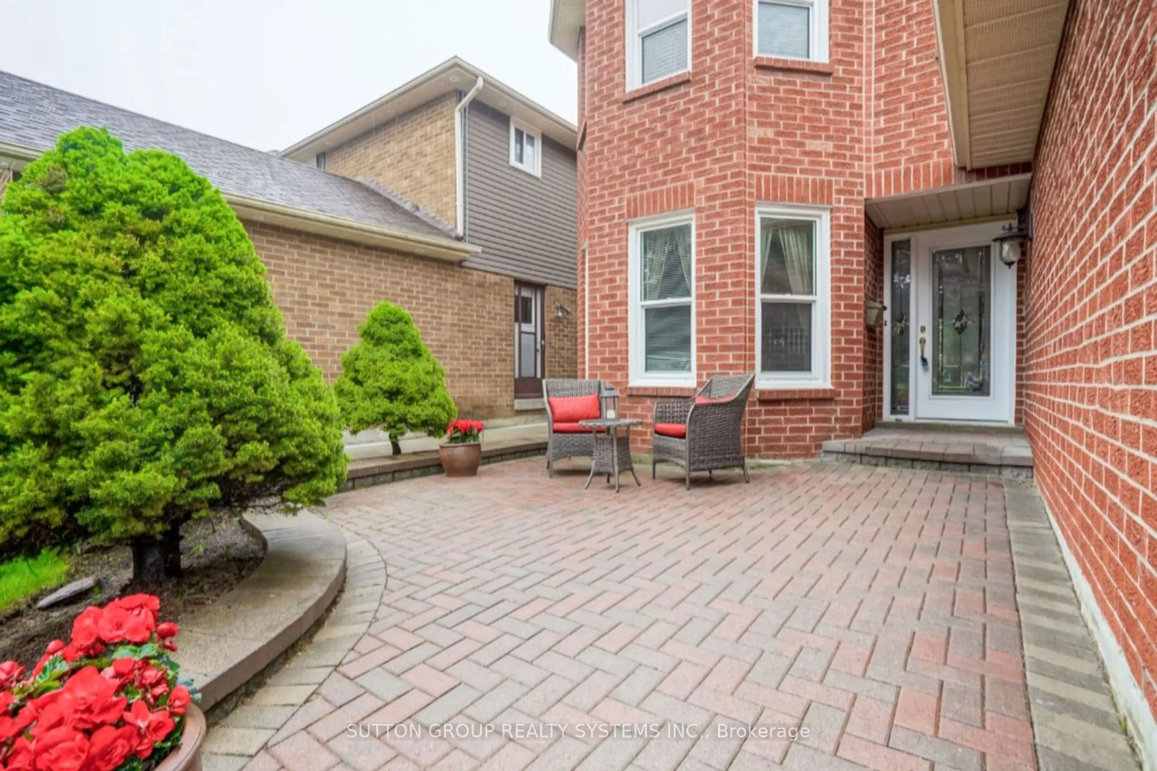 Patio, street for 6 Egret Crt, Brampton Ontario L6Z 3A1