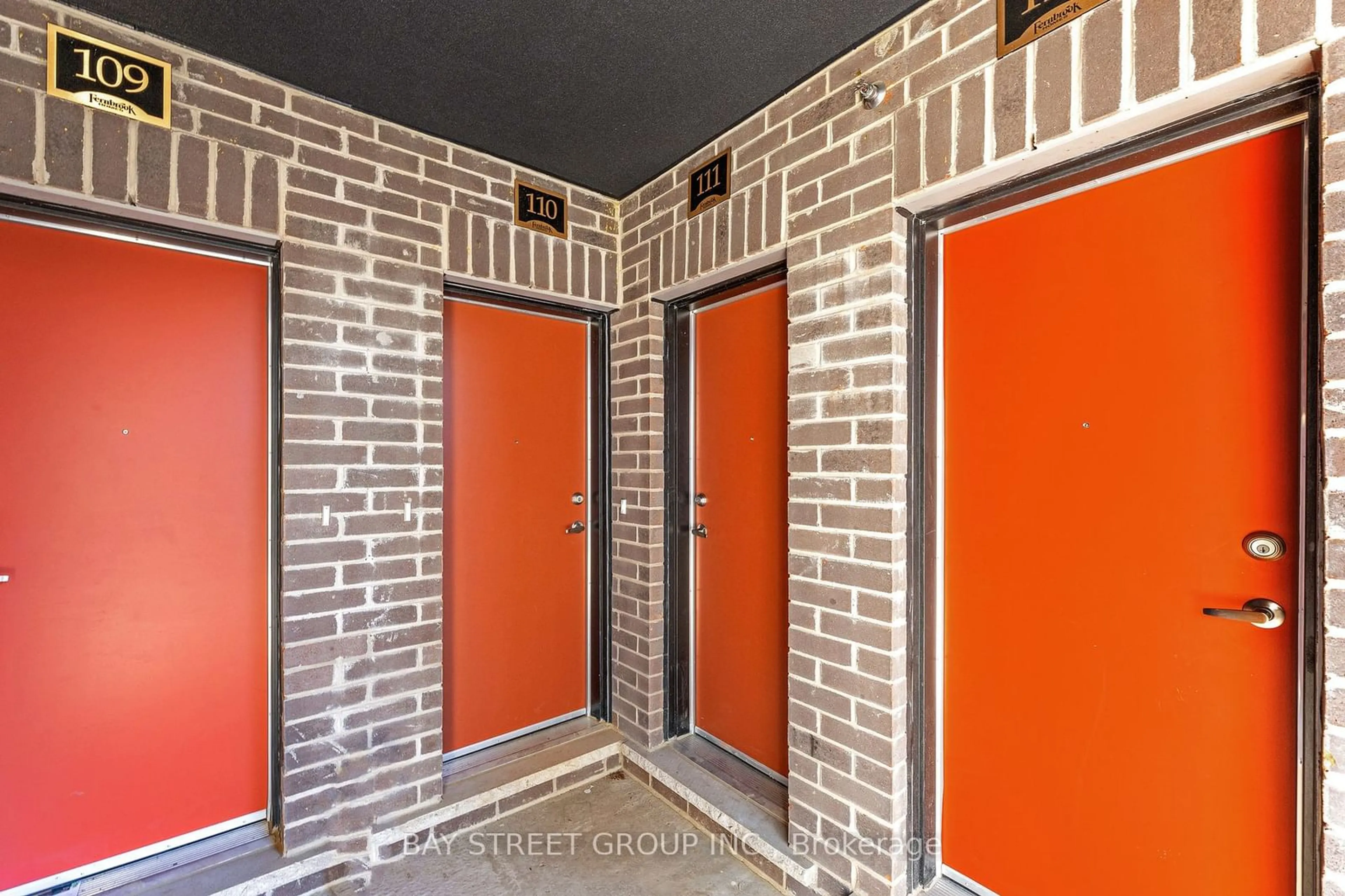 Indoor entryway for 1573 Rose Way #111, Milton Ontario L9E 1N4