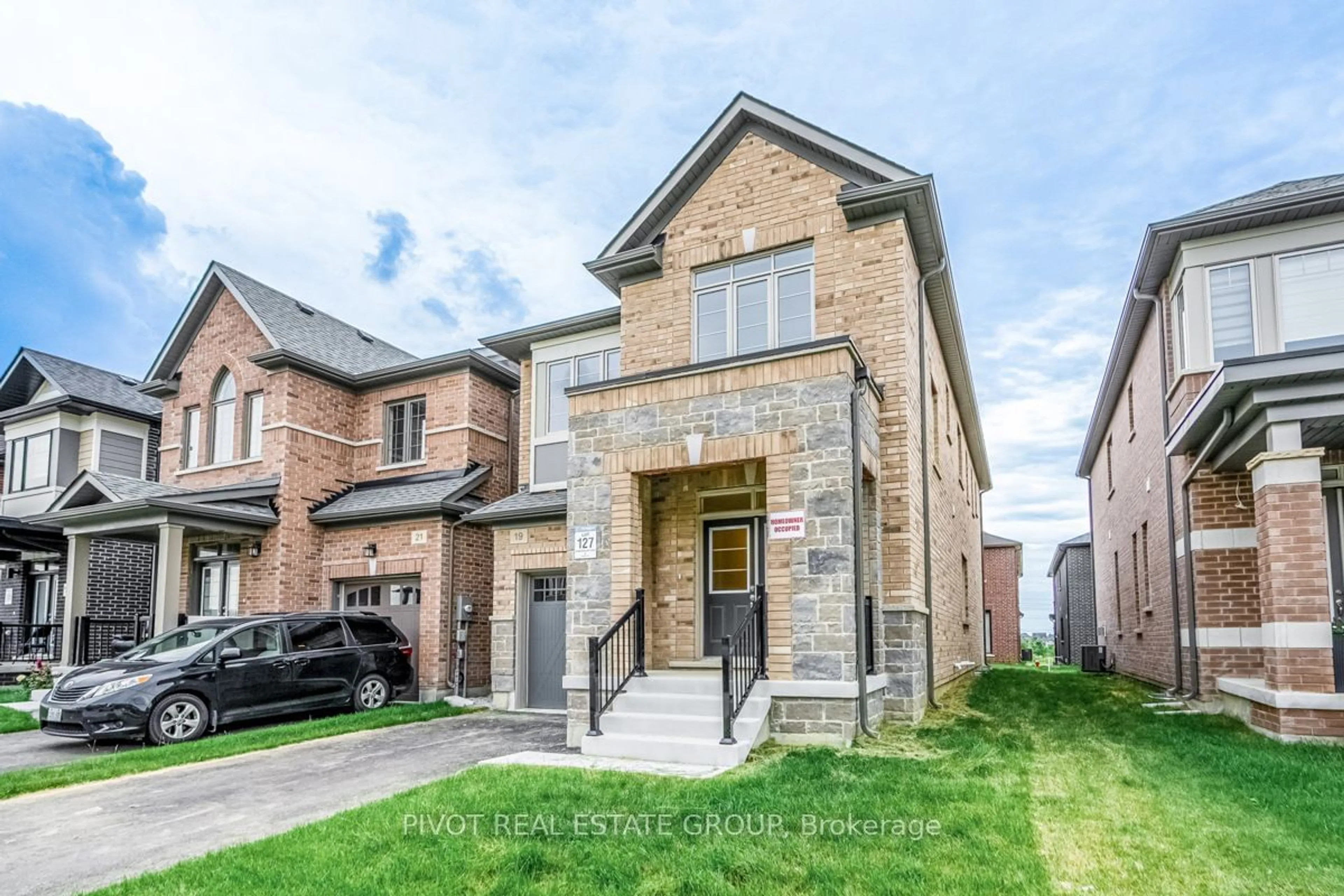 Home with brick exterior material, street for 19 Moorhart Cres, Caledon Ontario L7C 4J5