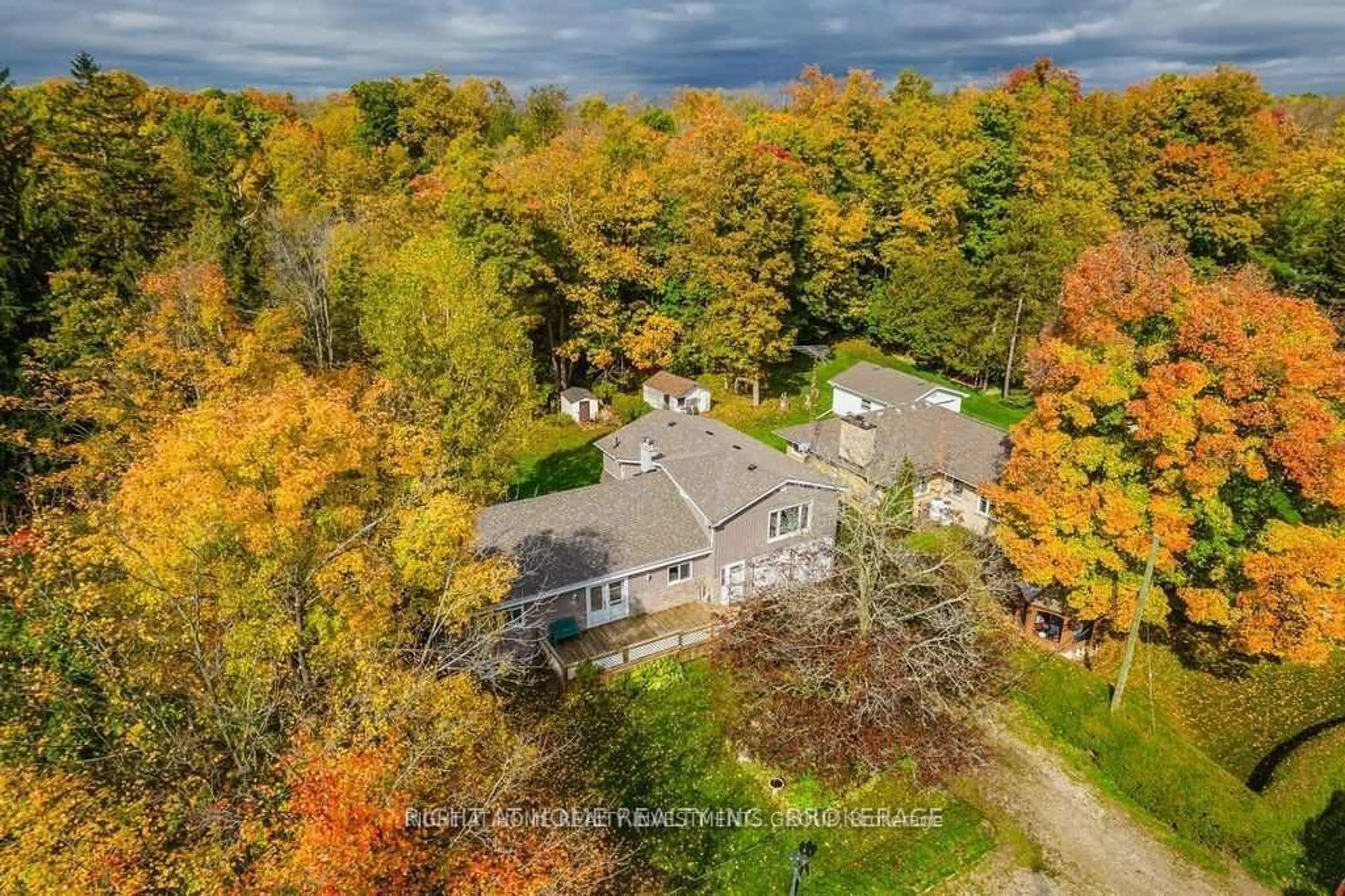 A pic from outside/outdoor area/front of a property/back of a property/a pic from drone, unknown for 14576 Winston Churchill Blvd, Halton Hills Ontario L7G 0N9