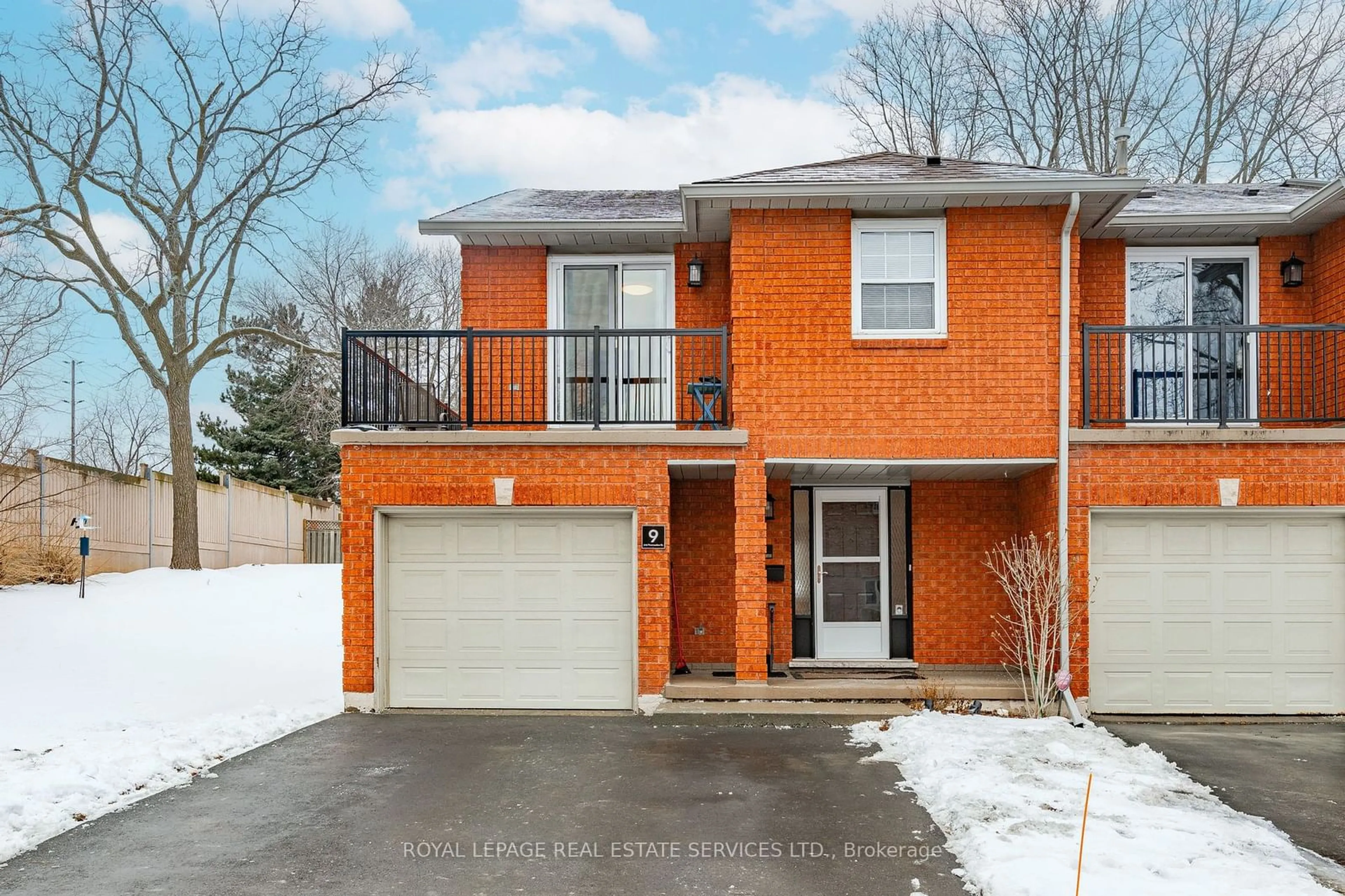 Home with brick exterior material, street for 3125 Pinemeadow Dr ##9, Burlington Ontario L7M 3T7