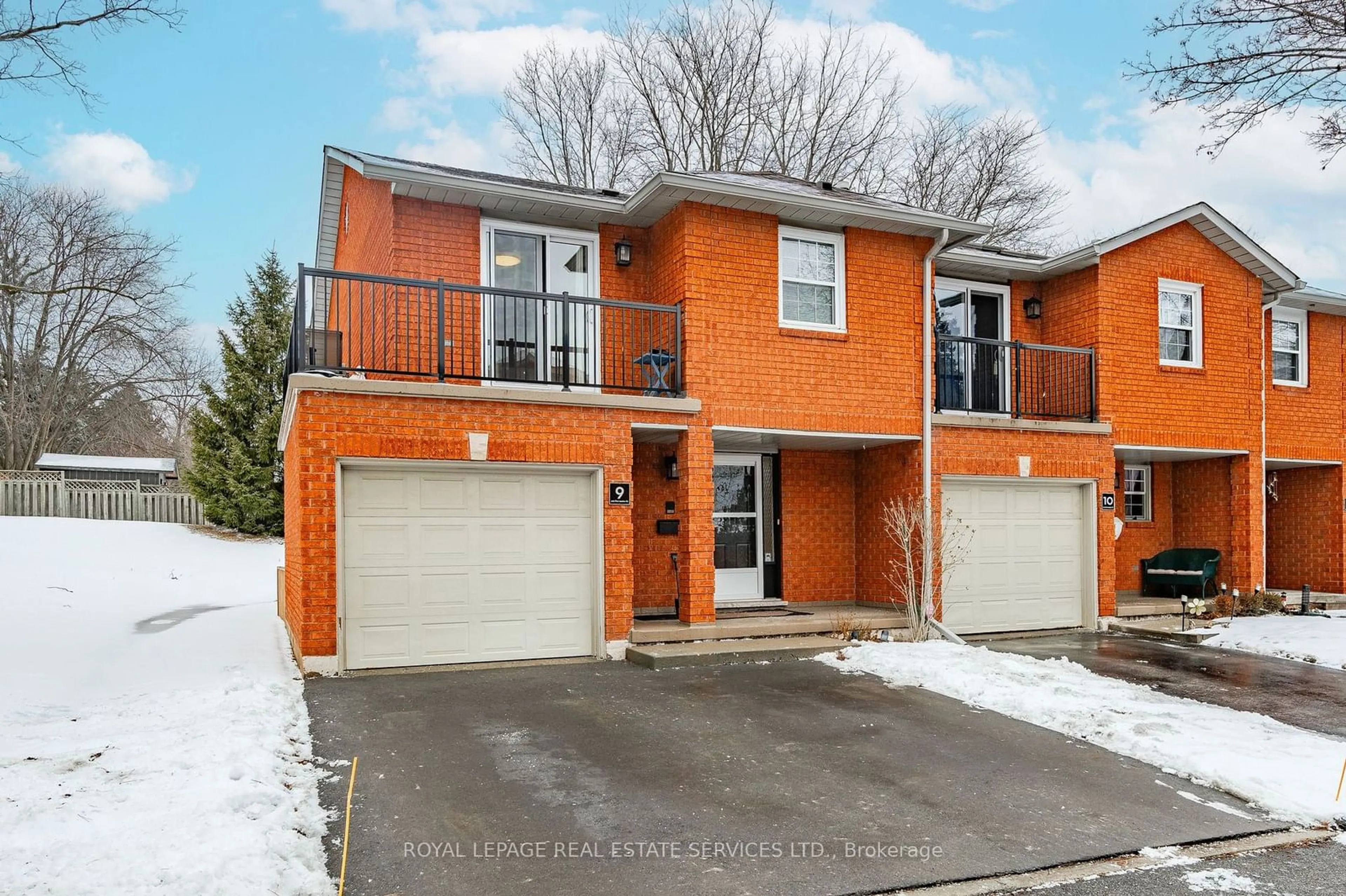 Home with brick exterior material, street for 3125 Pinemeadow Dr ##9, Burlington Ontario L7M 3T7