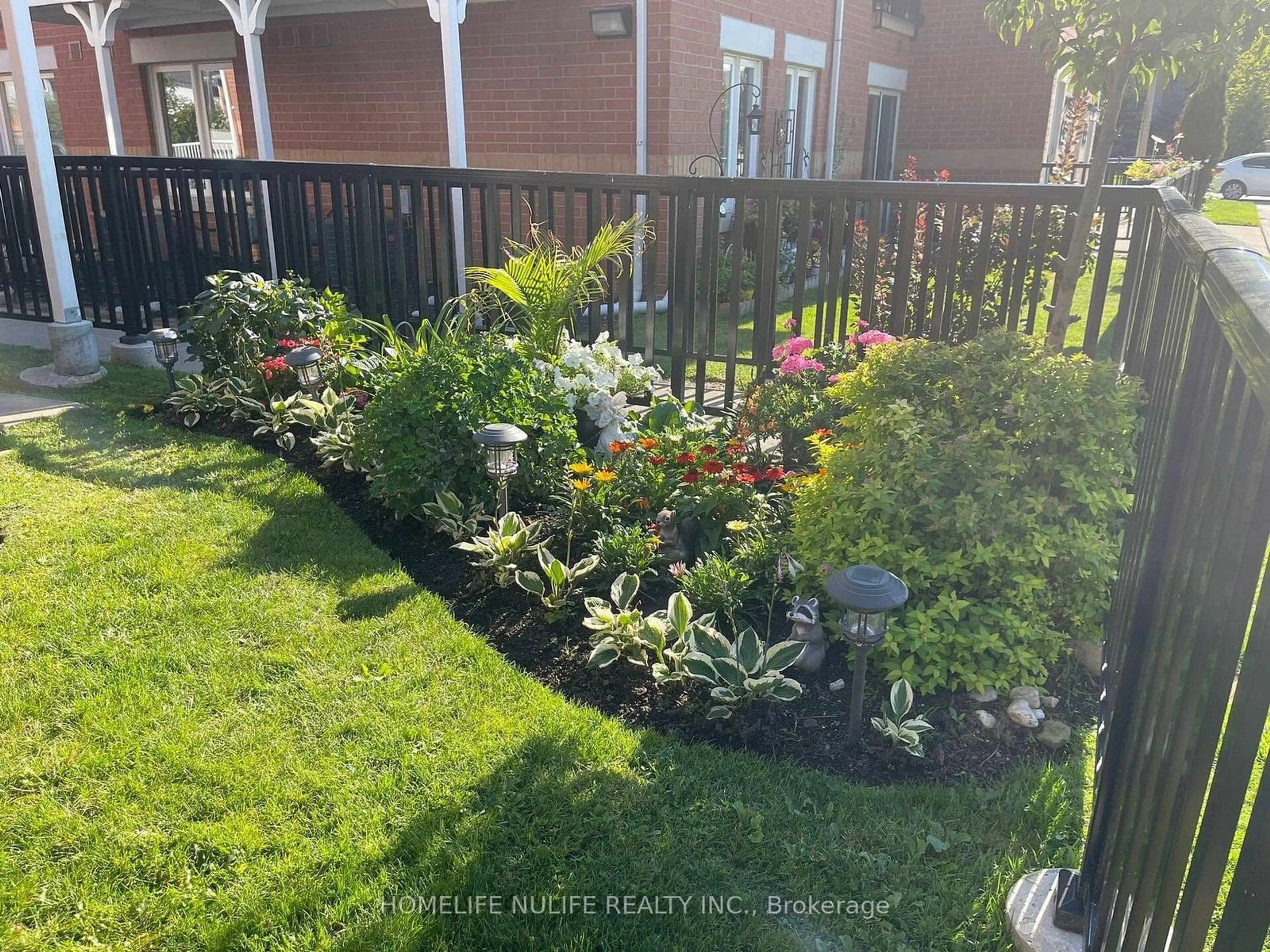 A pic from outside/outdoor area/front of a property/back of a property/a pic from drone, street for 1701 Lampman Ave #701, Burlington Ontario L7L 6R7