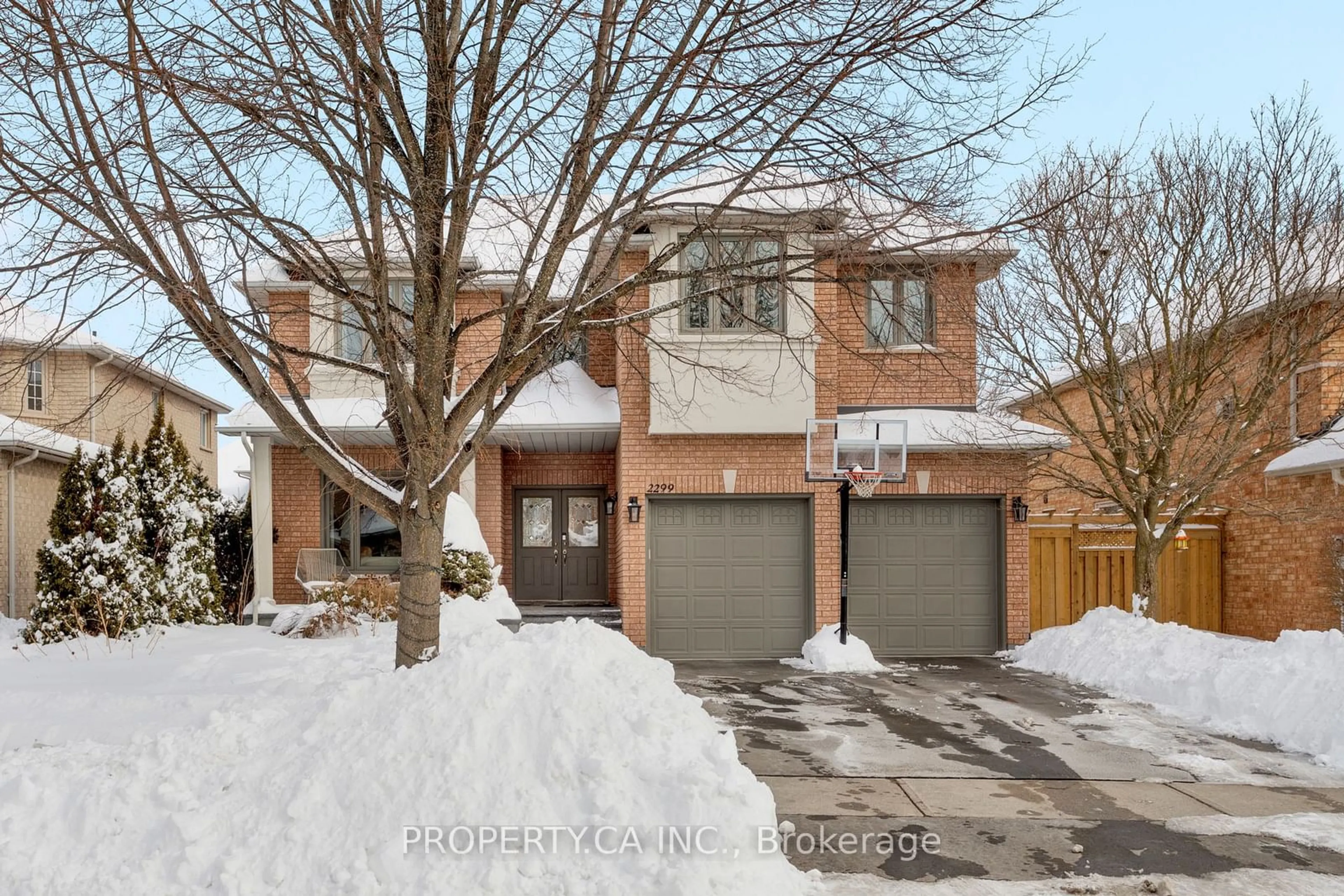 Home with brick exterior material, street for 2299 Hilltop Lane, Oakville Ontario L6M 3M5