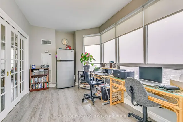 Additional property image - 25 Kingsbridge Garden Circ Unit 2810