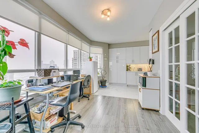 Additional property image - 25 Kingsbridge Garden Circ Unit 2810