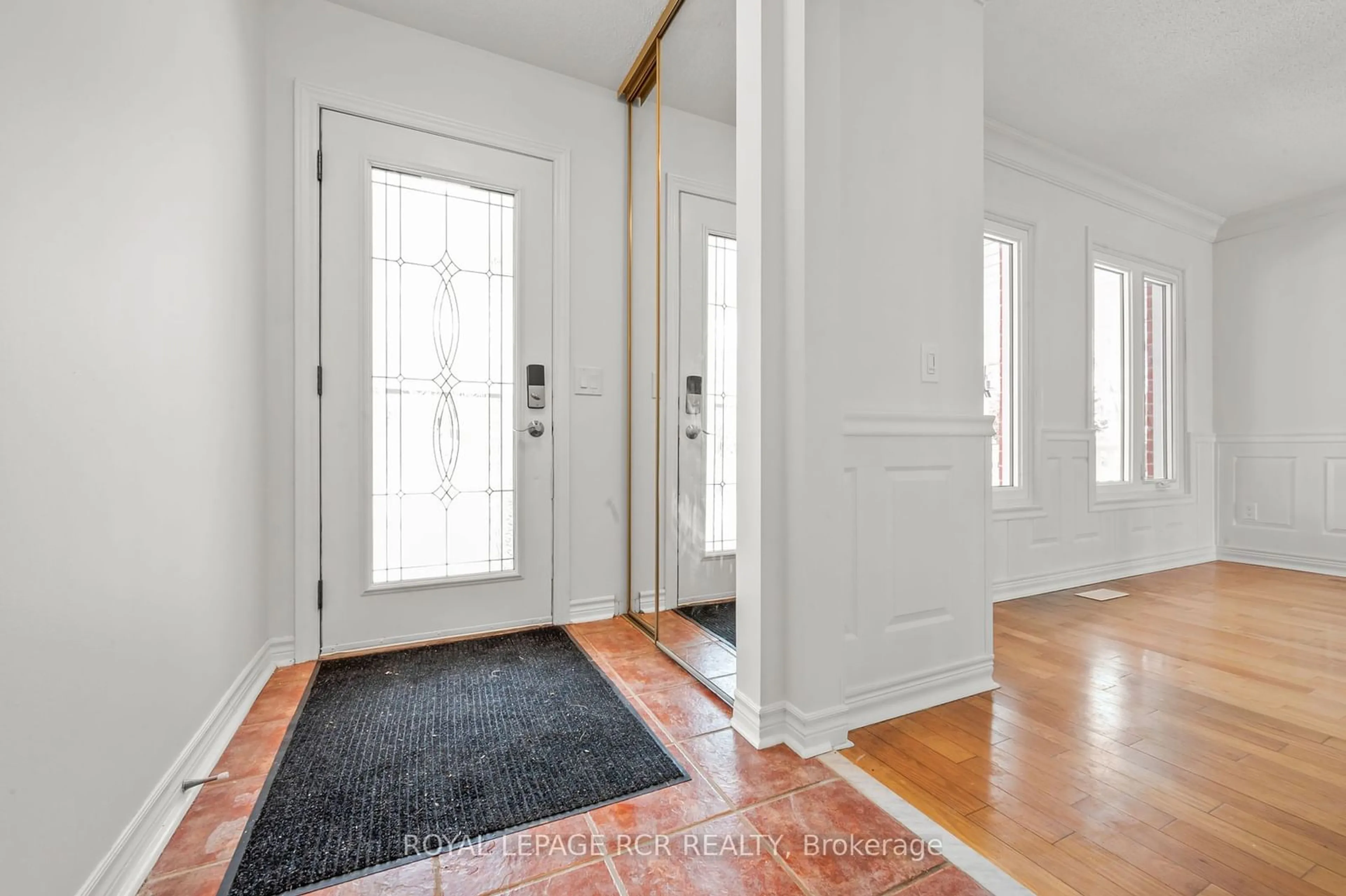 Indoor entryway for 312 Balsam St, Orangeville Ontario L9W 4X6