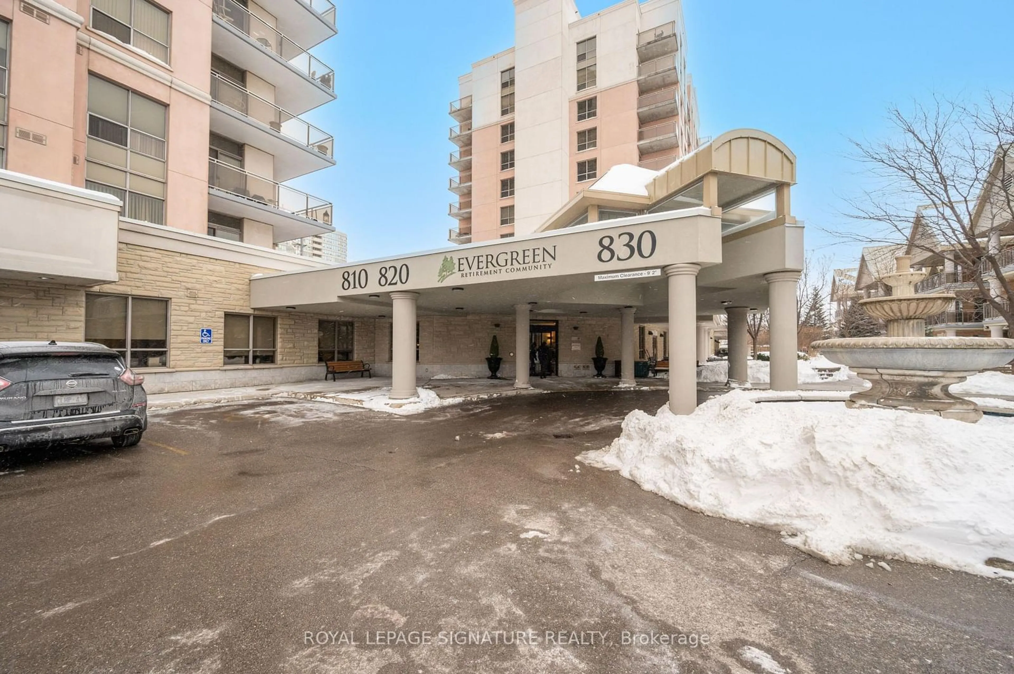 Unknown for 810 Scollard Crt #1003, Mississauga Ontario L5V 0A7