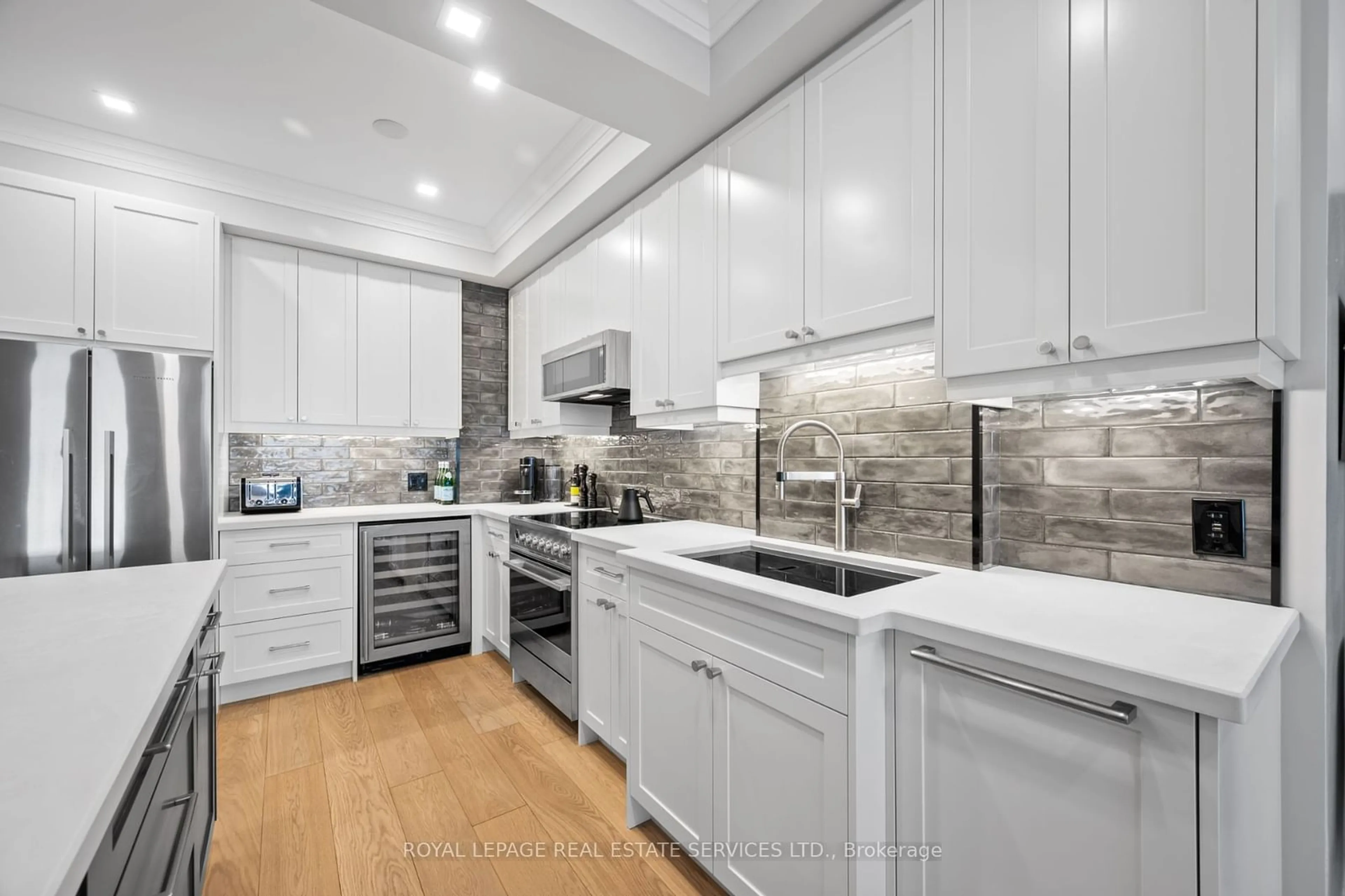 Contemporary kitchen, ceramic/tile floor for 25 Earlington Ave ##422, Toronto Ontario M8X 3A3