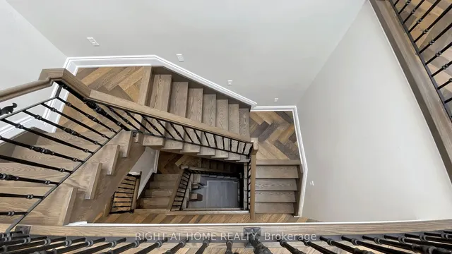 Additional image 22 of 10 Avery Ave