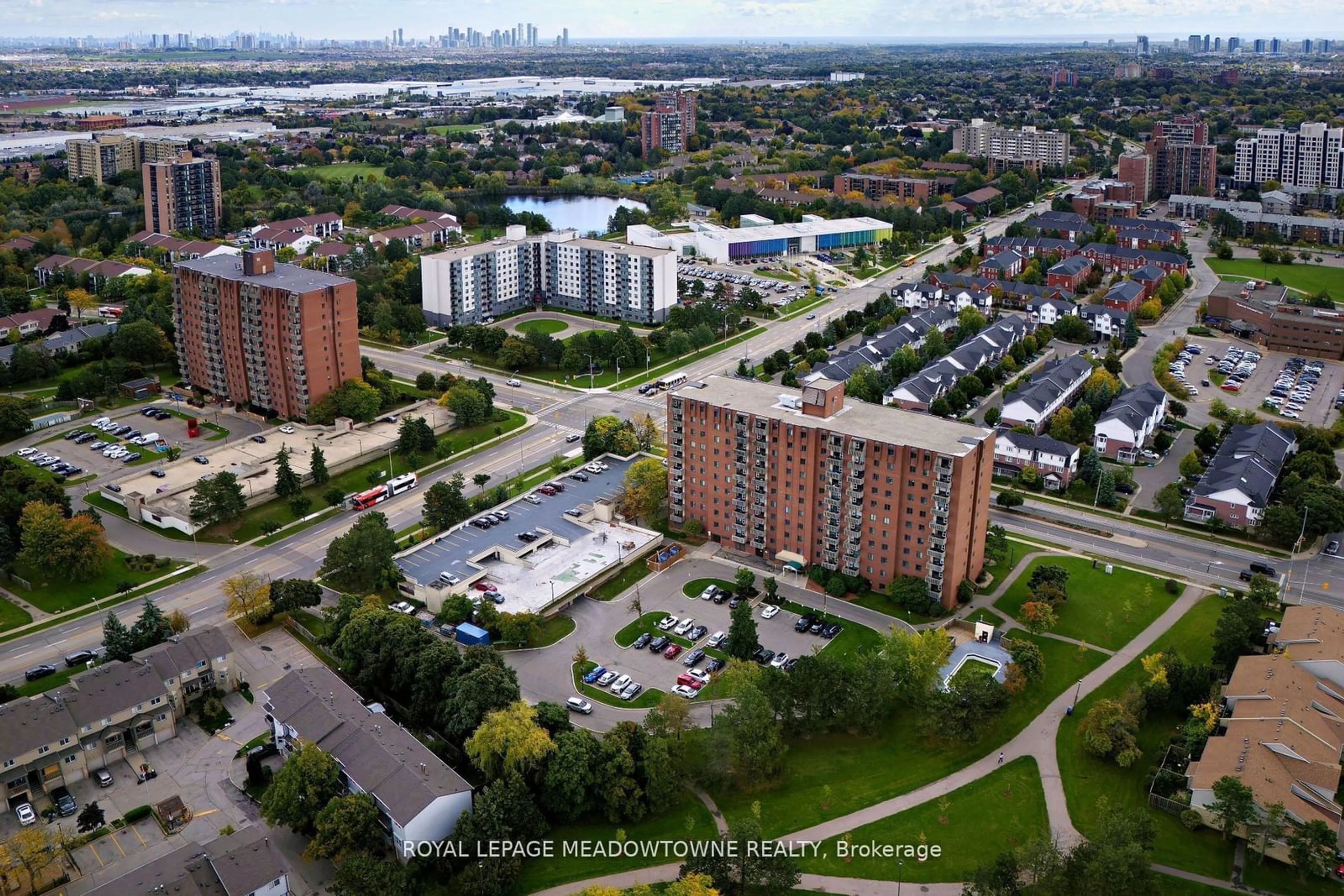 A pic from outside/outdoor area/front of a property/back of a property/a pic from drone, city buildings view from balcony for 6720 Glen Erin Dr #1013, Mississauga Ontario L5N 3K8