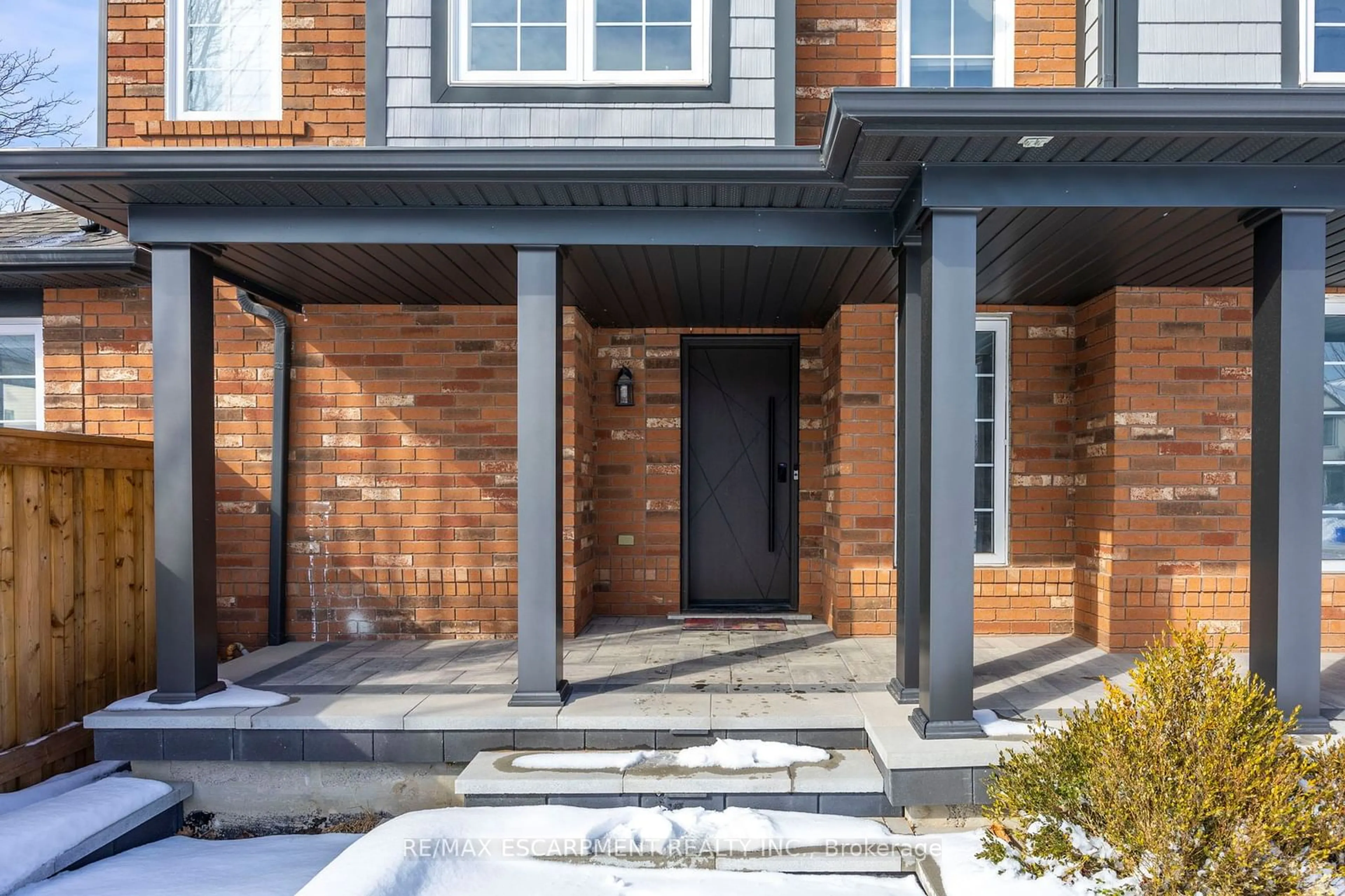 Home with brick exterior material, street for 2440 Wooden Hill Circ, Oakville Ontario L6M 4E3